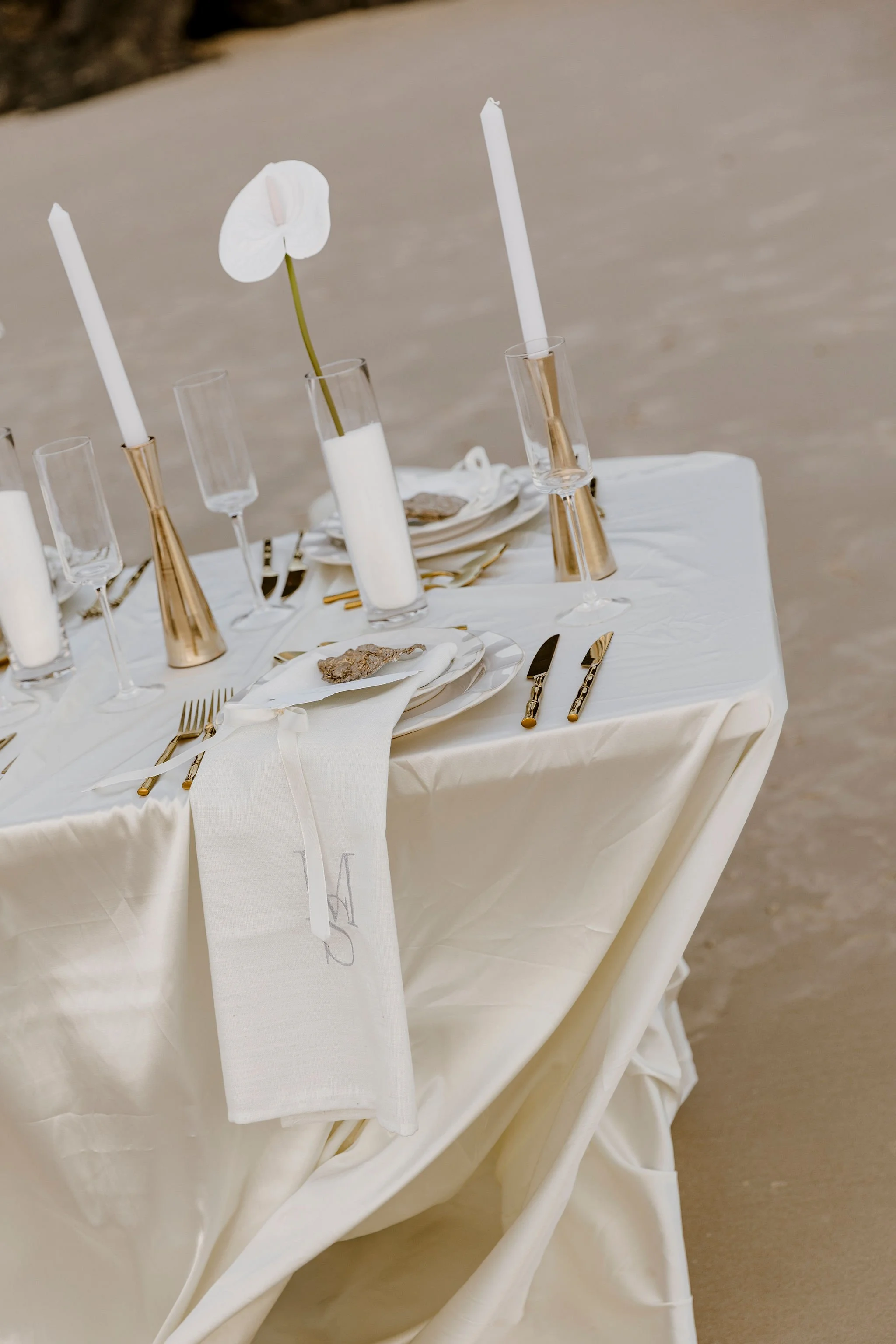 ModernCoastalElopement-172.jpg