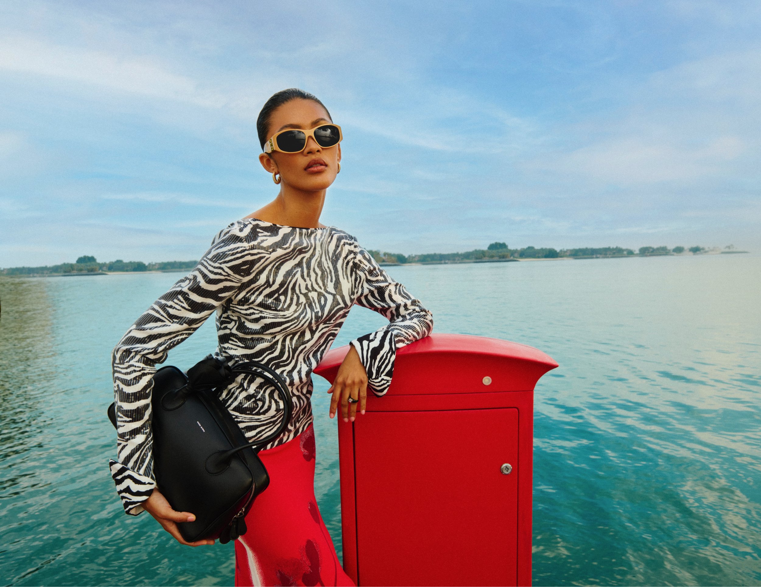 This campaign was not just another shoot – it was a celebration of summer where you embrace the carefree in the Mediterranean dreamscape. Our adventure began at the breathtaking Tagomago, with a diverse and international cast, bringing together talen