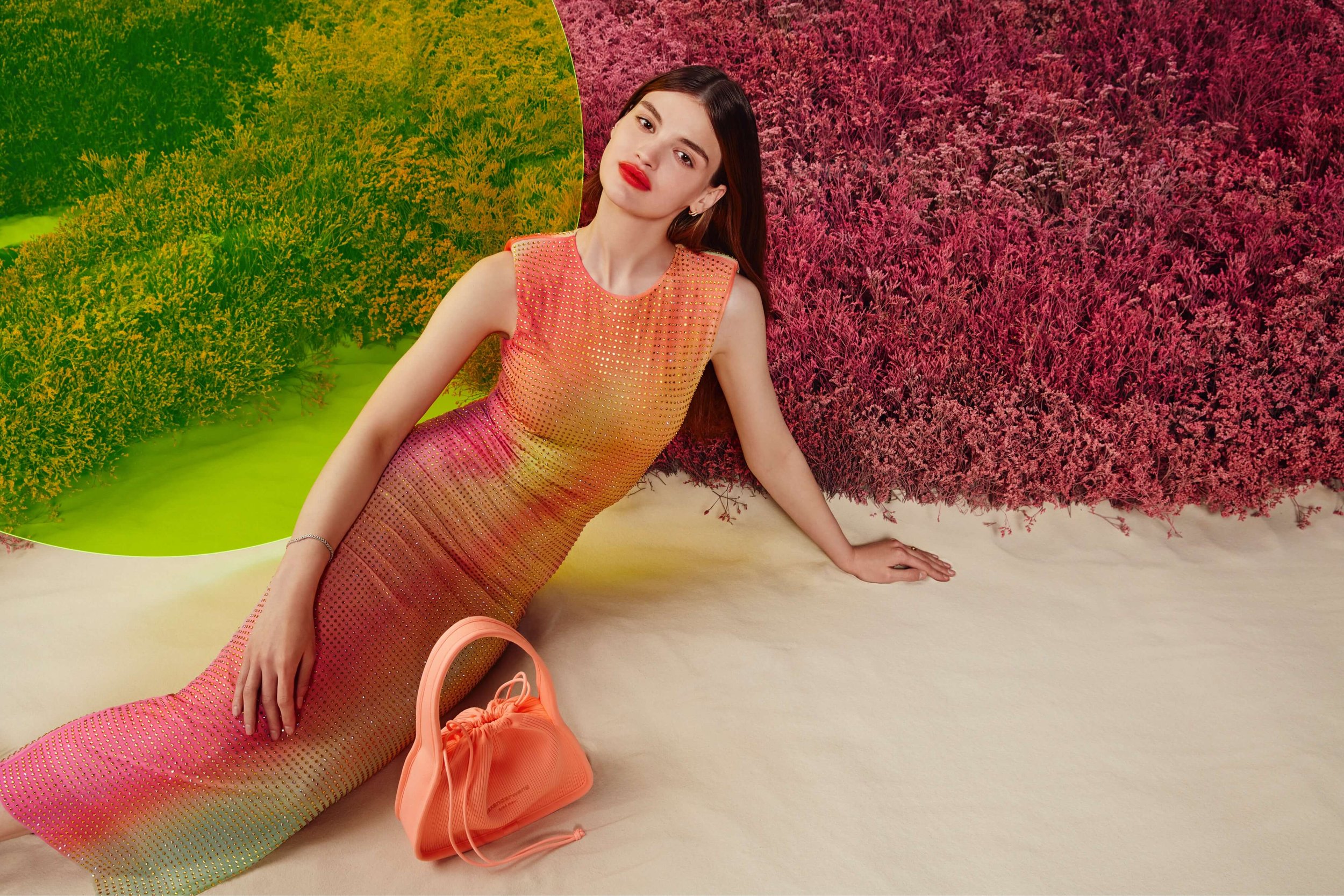 In order to further create depth into the story line, we swapped the panels with acrylic structures in the afternoon, sand was covered with a translucent sheet to mimic water. Ofcourse the styling and makeup were freshened up to compliment the transi