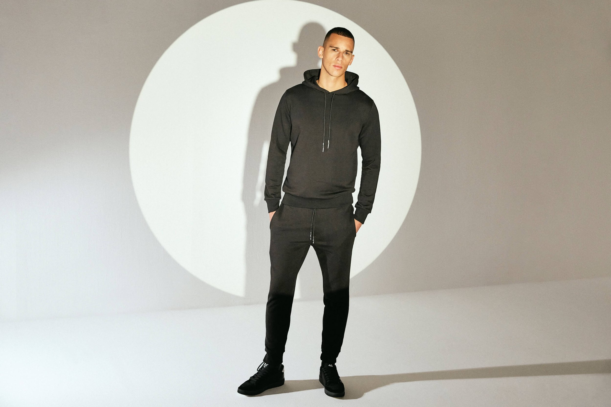 Capsule men-2a.jpg