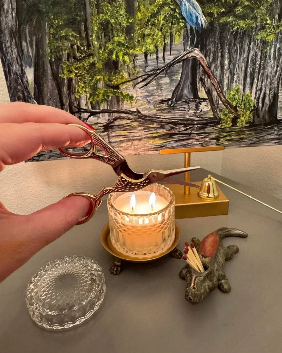 ✨ Meet your candle&rsquo;s new best friend ✨

Did you know that trimming your candle wicks is vital for the perfect burn?
✔️ Helps your candle burn cleaner
✔️ Prevents smoking &amp; soot
✔️ Extends the life of your candle
✔️ Keeps your flame at the p
