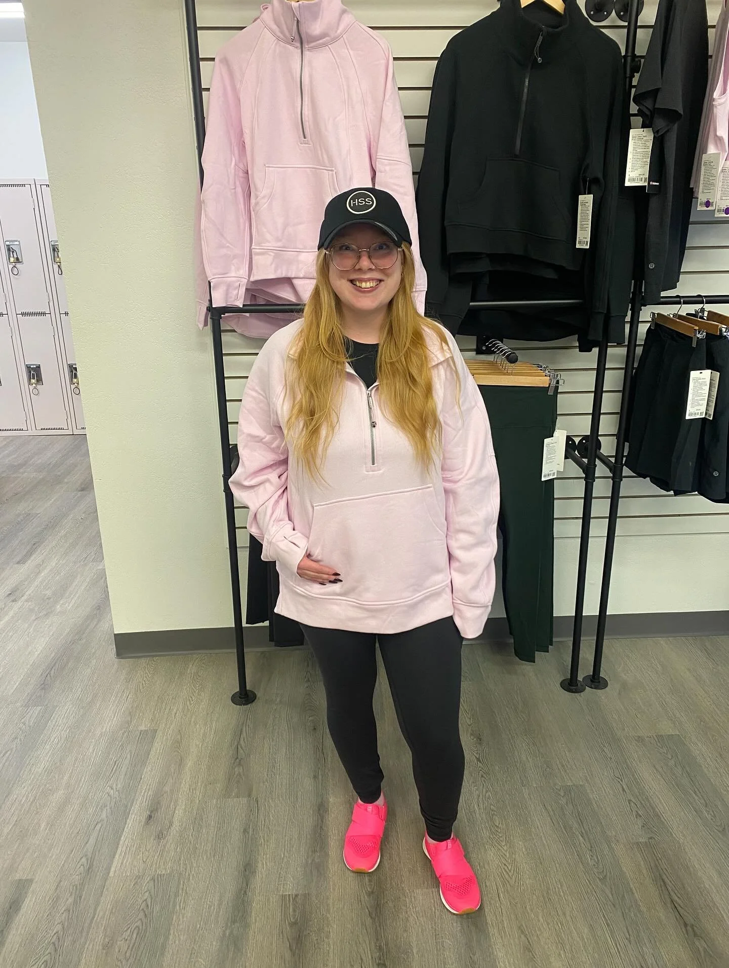 Outfit inspo! 🍋❤️✨

Outfit #1

✨ Scuba Oversized Funnel Neck Half Zip in organza pink - sizes X/S/S to XL/XXL
✨Wunder Train HR Tight in black - sizes 2-20
✨HYPE SnapBack
✨TIEM Slipstreams

Outfit #2

✨Align HR Pant in rainforest green - sizes 4-12
✨