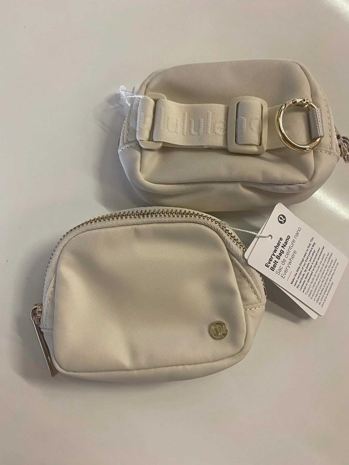 We&rsquo;ve got some NEW lululemon goodies in studio that are PERFECT Valentines Day gifts to treat yourself or for someone you love. 🖤

The goods:

✨ Everywhere Belt Bag Nano. Wear it on your wrist or attached to larger accessories. Never dig for y