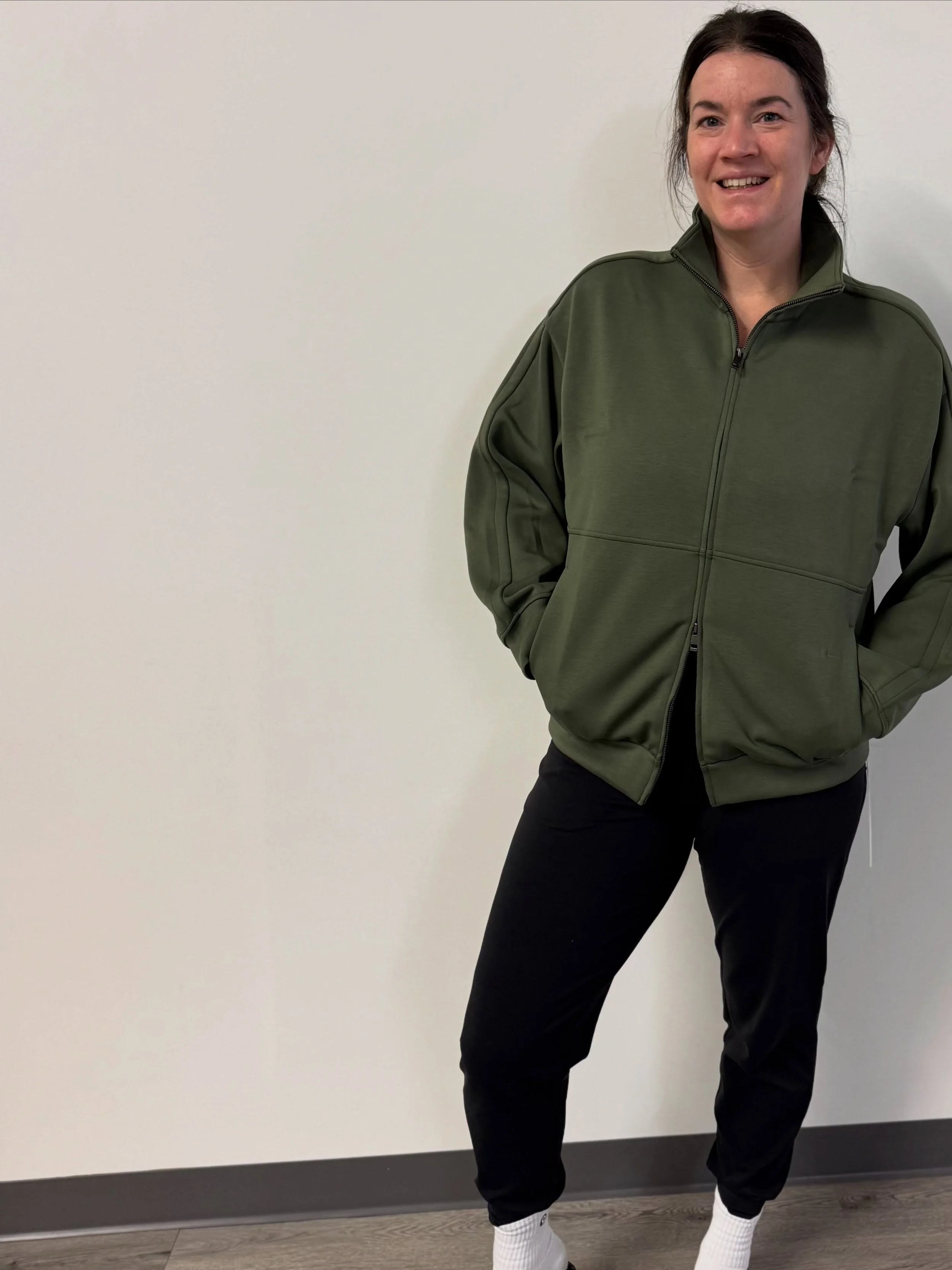 Sweater weather is here! Get cozy with this week&rsquo;s outfit inspo. 👌

NEW! Shauna is wearing the lululemon Smooth Spacer Oversized Full Zip in Sassy Sage. It&rsquo;s nice and roomy, has a two way zipper and a secret card pocket. Come try it on!
