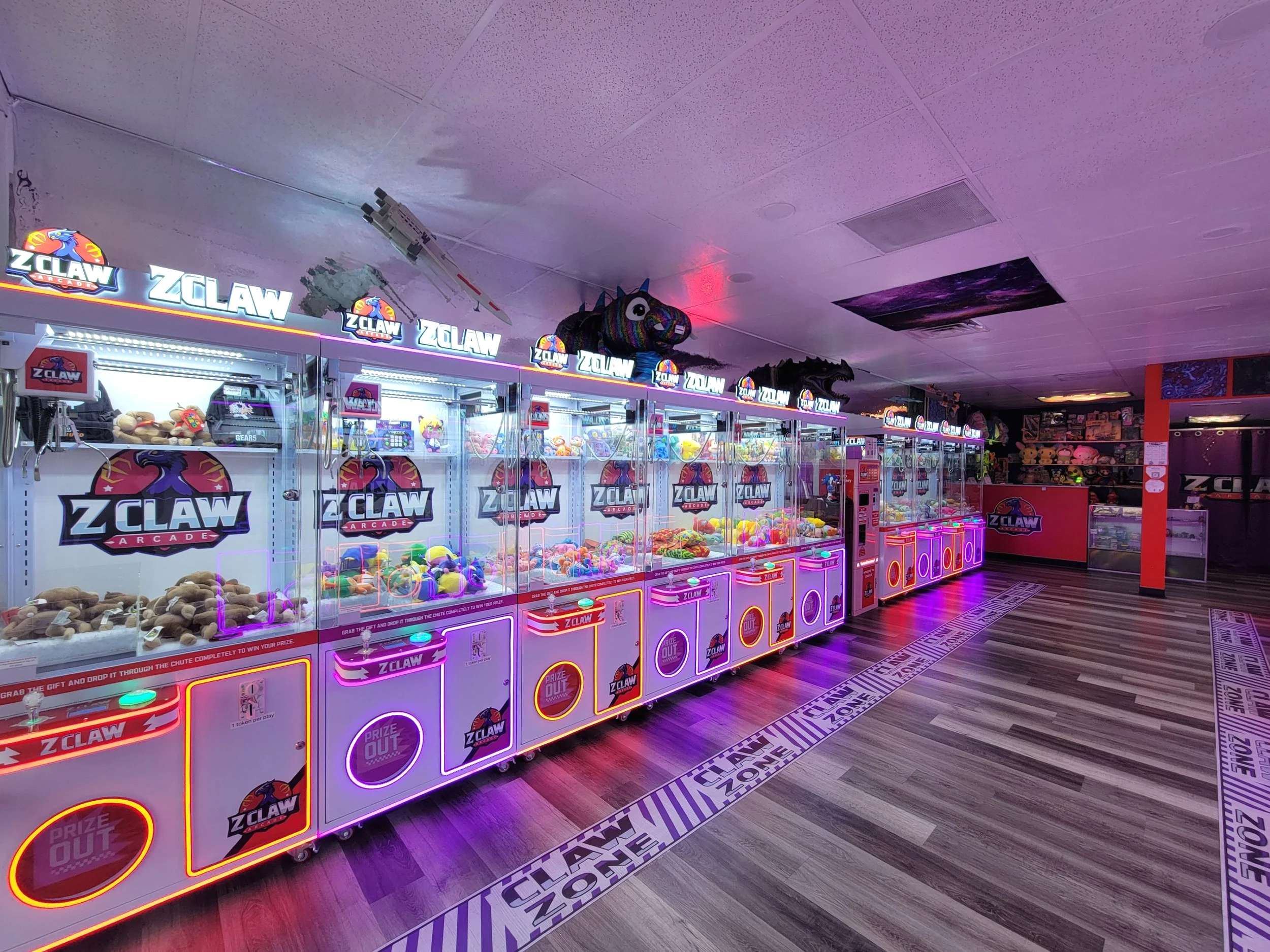 Zclaw Arcade | kid things to do | Claw machine game floor