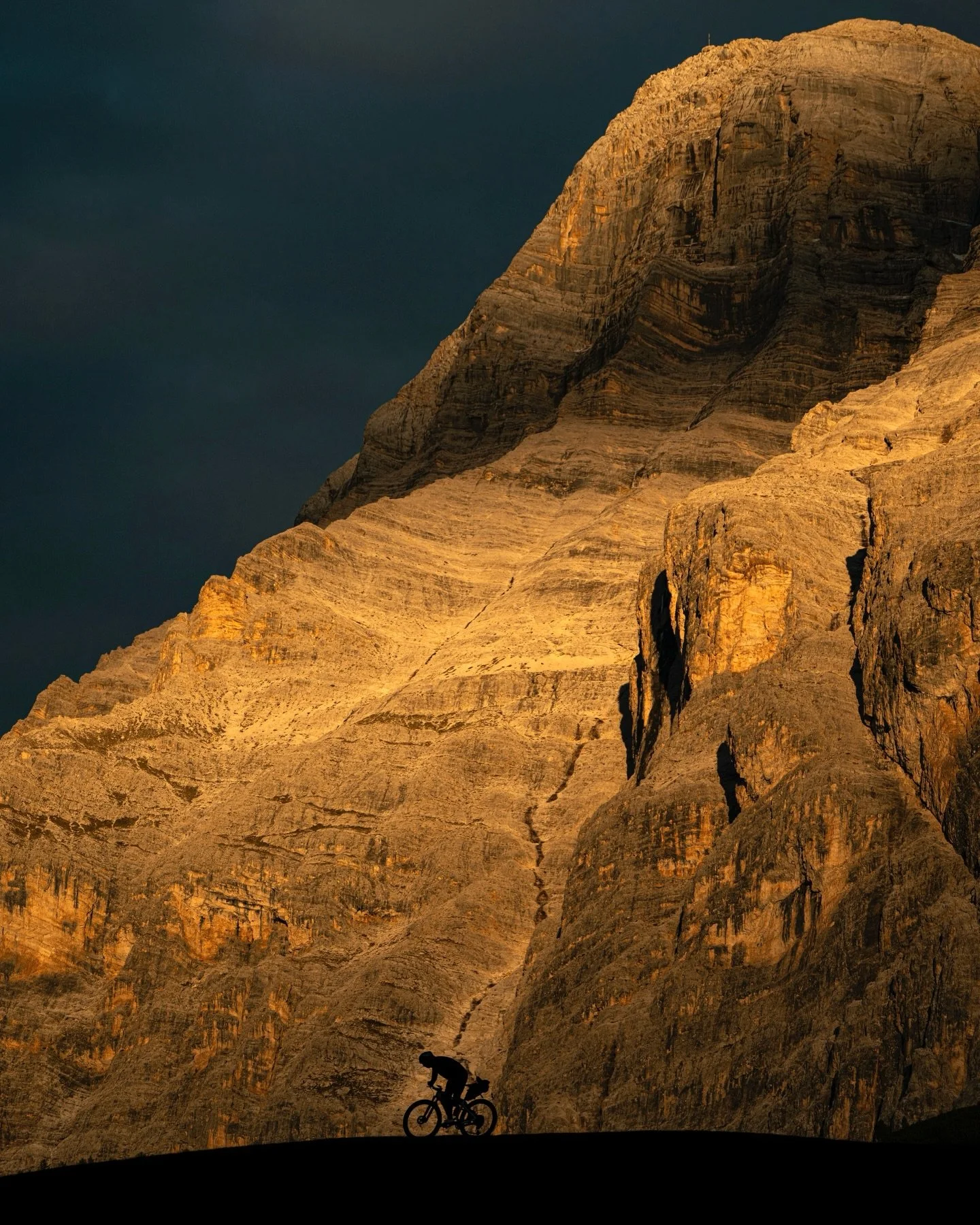 Memories made of colours, shapes and feelings.
📸✍️ In the last Alvento Destinations 4!

@alta_badia_official 

#alventomagazine #destinations #dolomites #altabadia #cycling