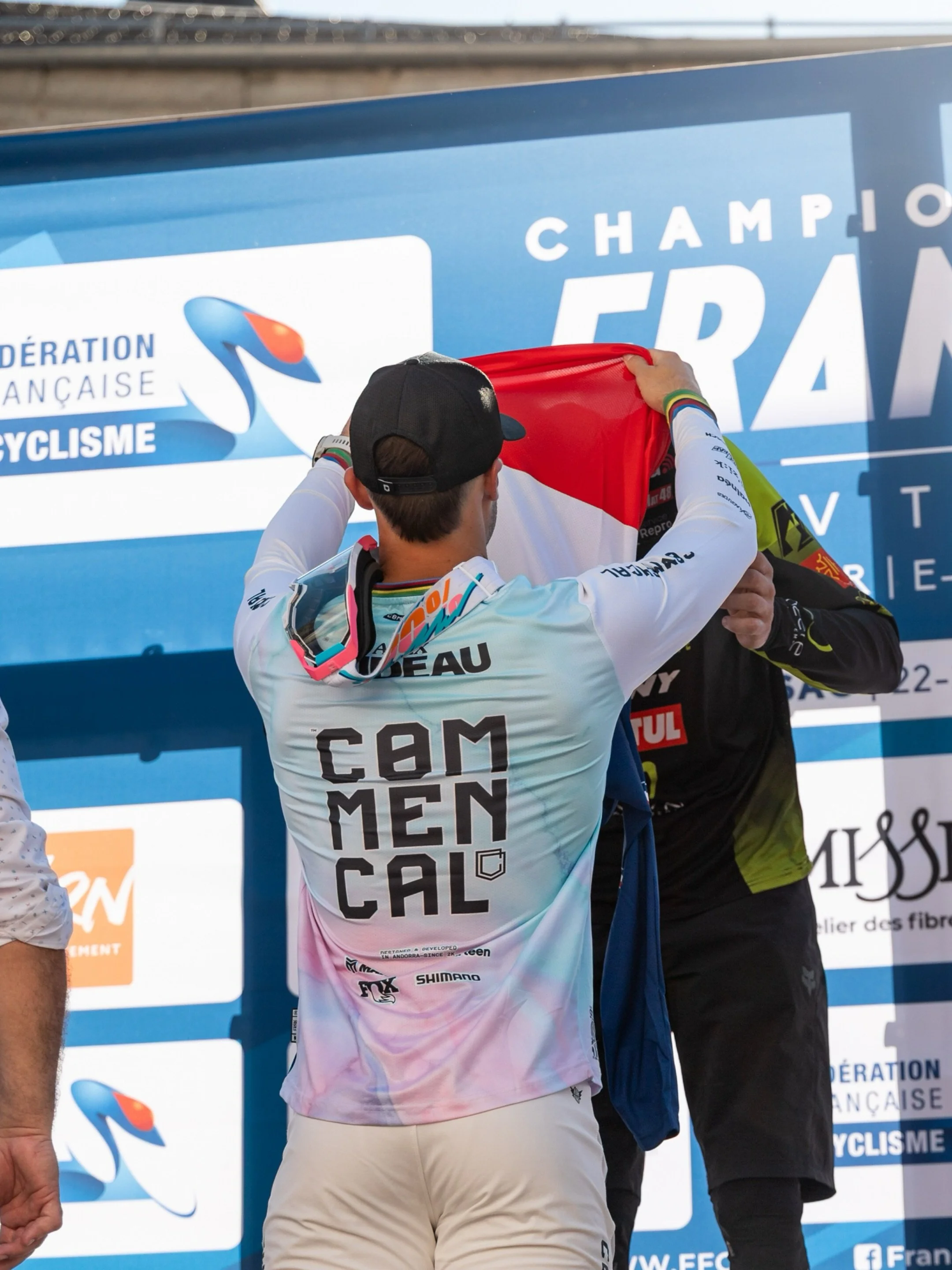 CE DIMANCHE &Eacute;TAIT COMPL&Egrave;TEMENT IRR&Eacute;EL&hellip; 🇫🇷🏆

Organiser le Championnat de France VTT Enduro 2026 chez nous, avec le @brassacvtt , c&rsquo;&eacute;tait d&eacute;j&agrave; &eacute;norme. Mais vivre ce d&eacute;nouement... o