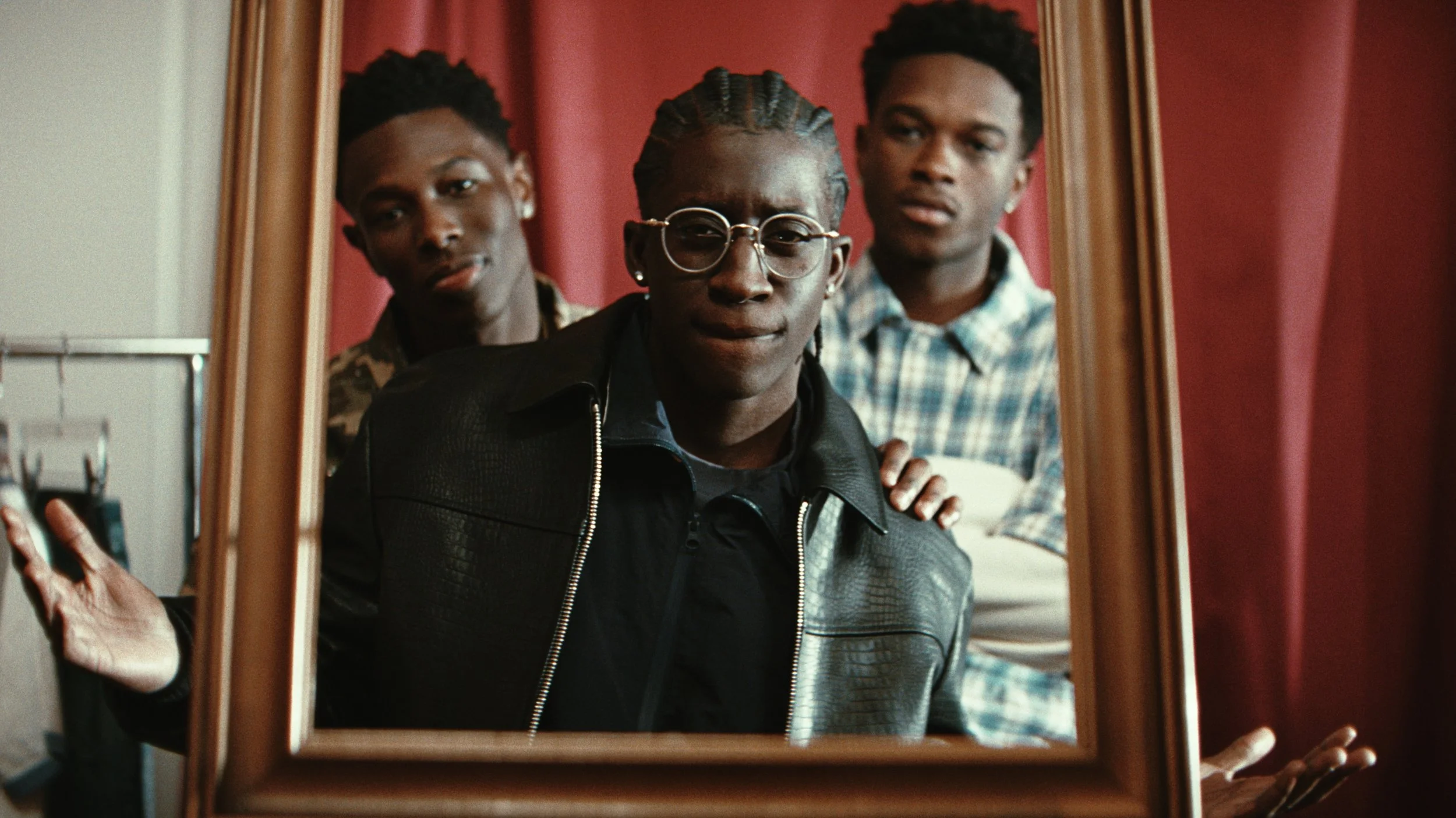 Still 2025-11-21 114505_1%2E1%2E12.jpg