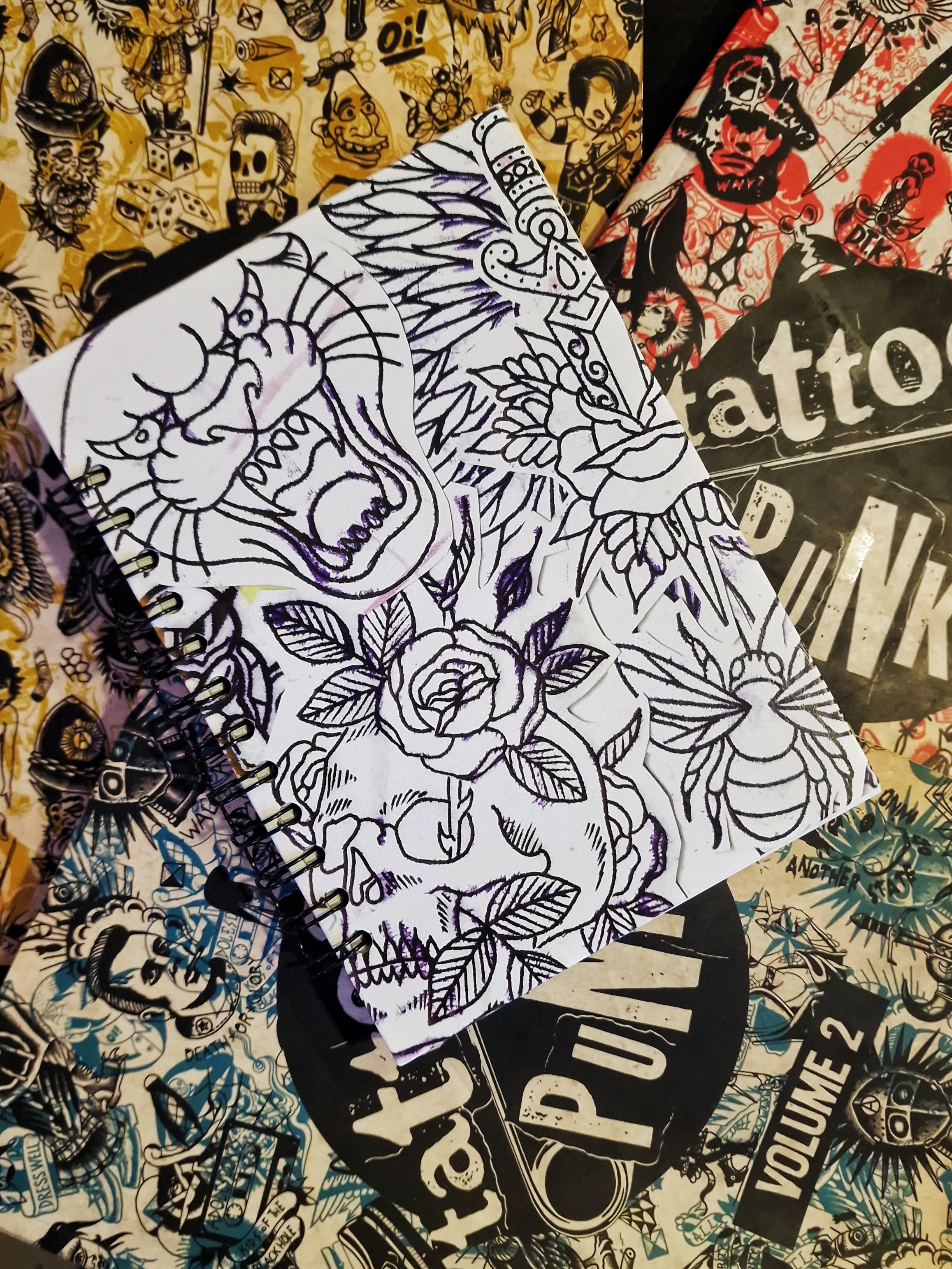 cuadernos old black.jpeg