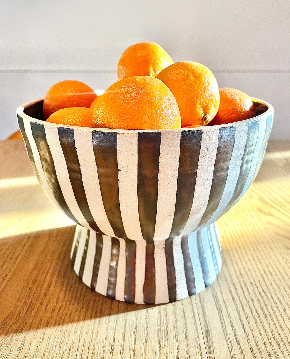 striped pedestal bowl edited72.png