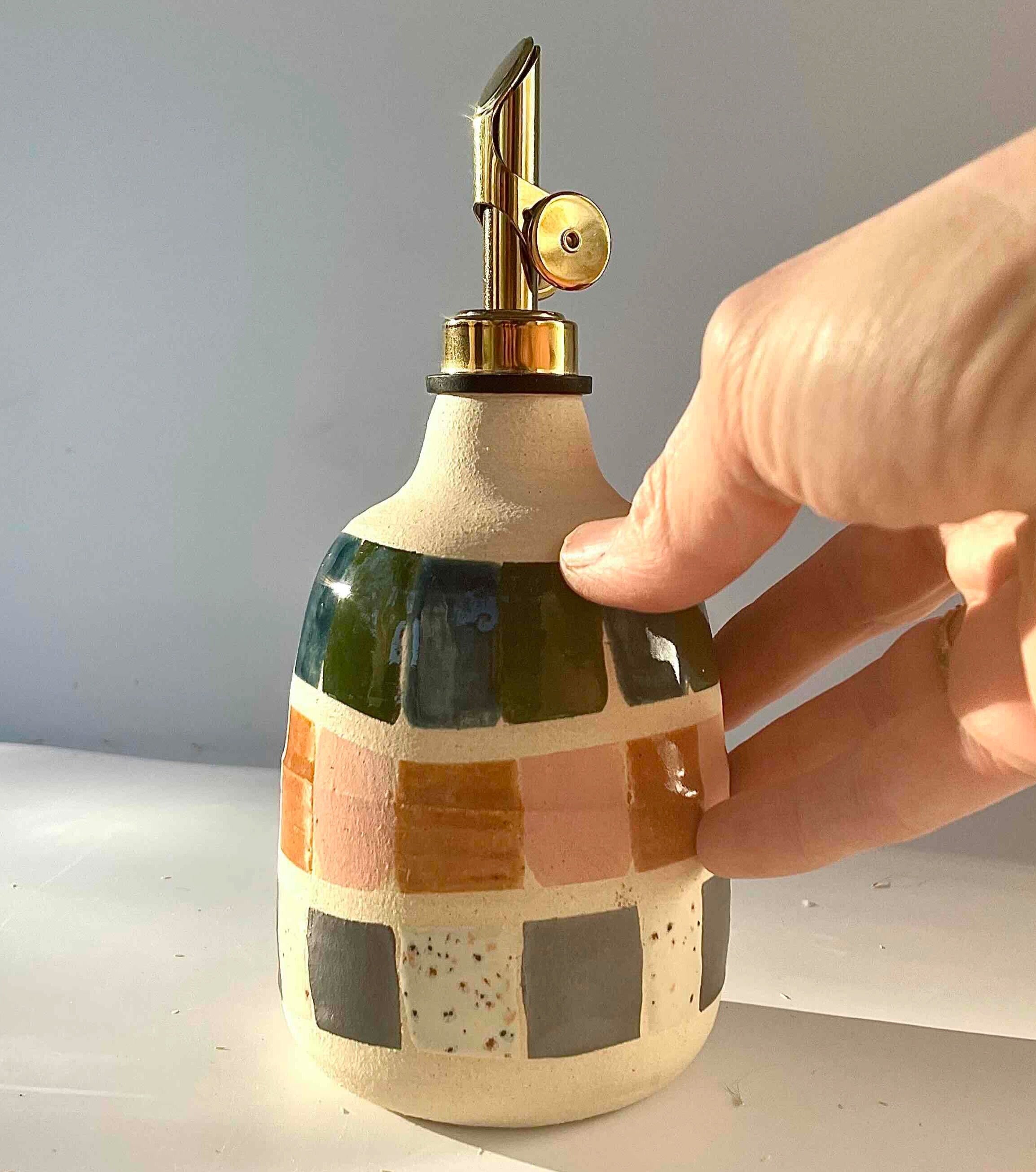 mosaiccruetinhand.jpg