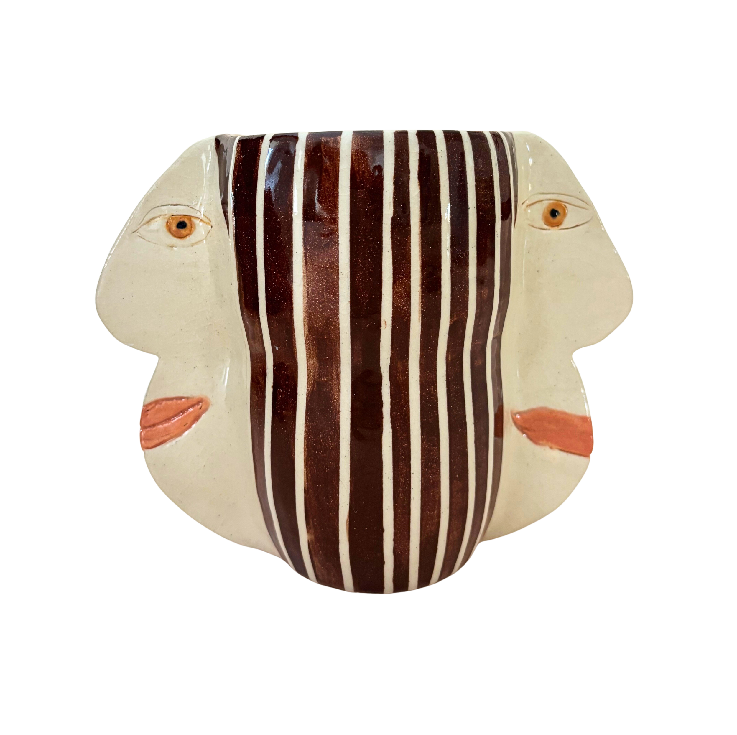 faces vase nb.png