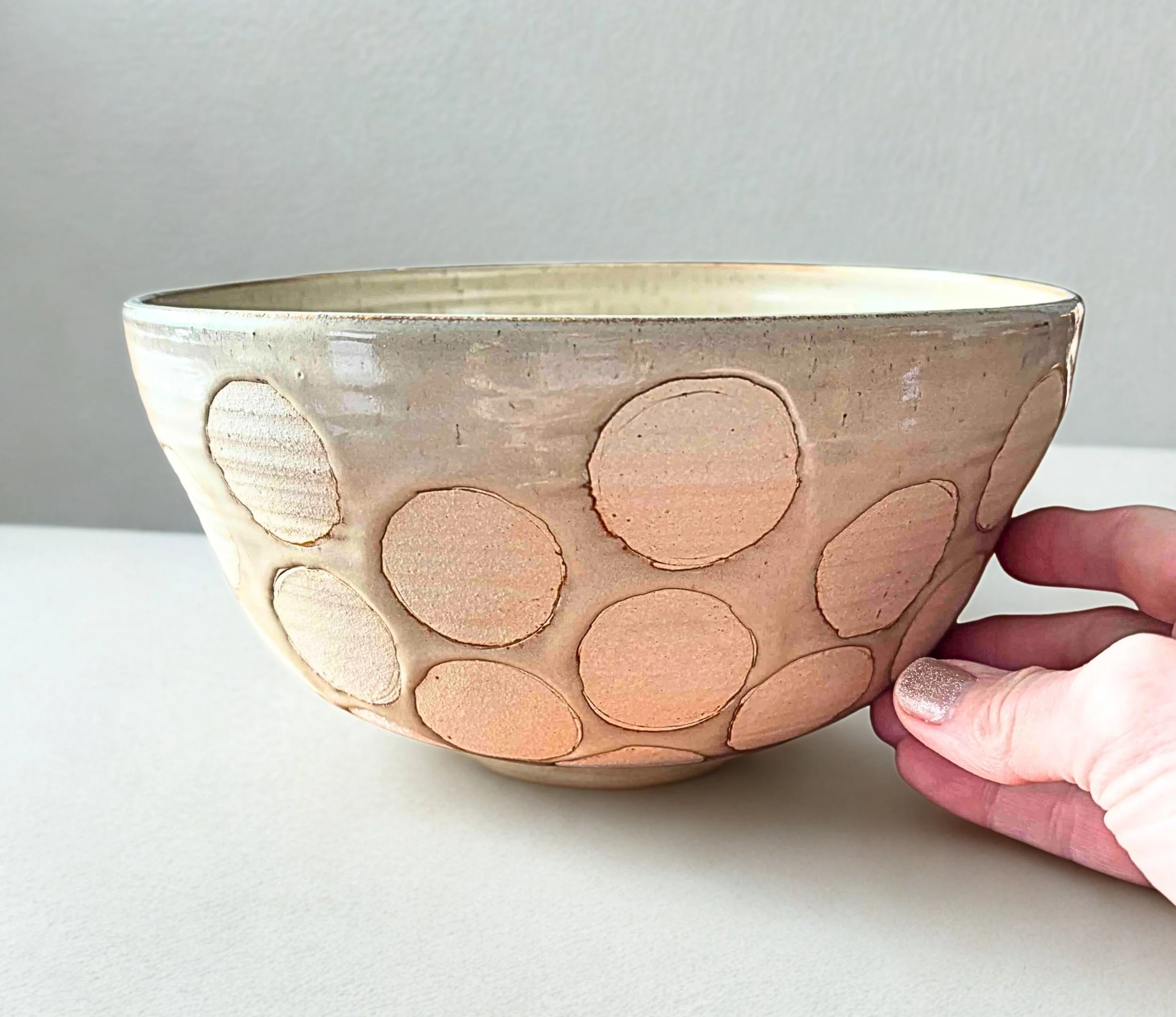 polka dot serving bowl hand.jpg