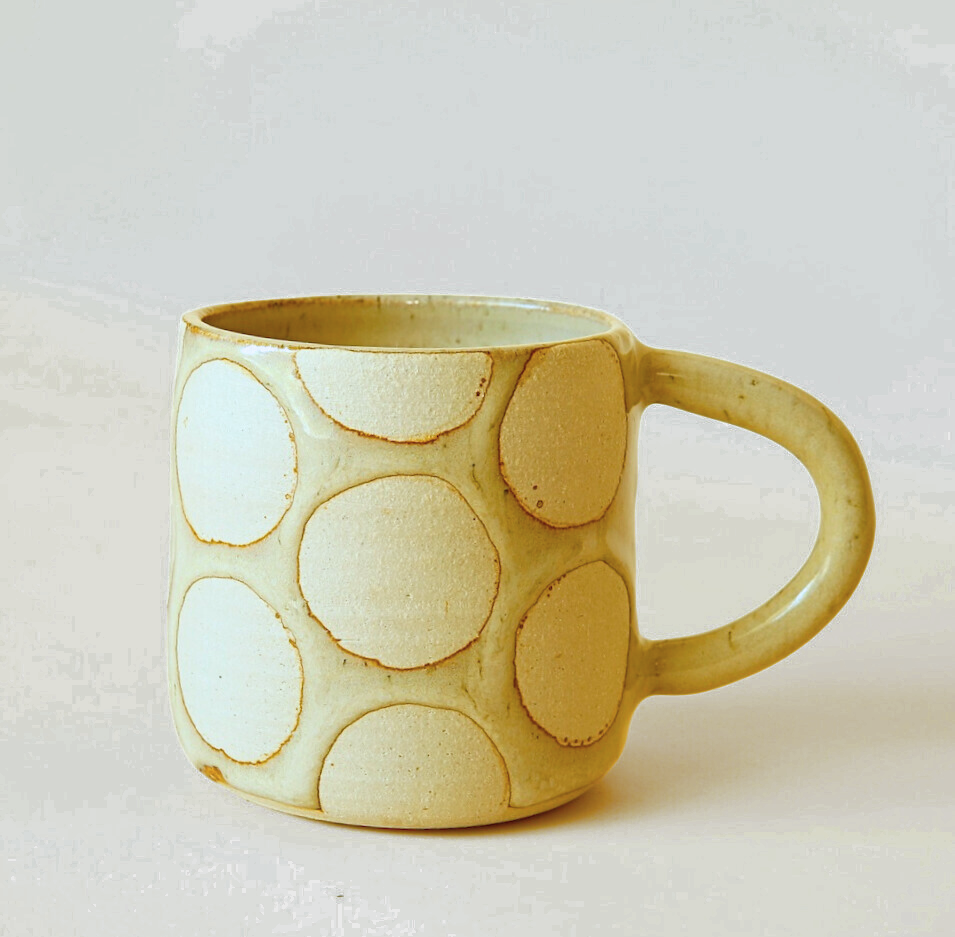 polka dot mug.png