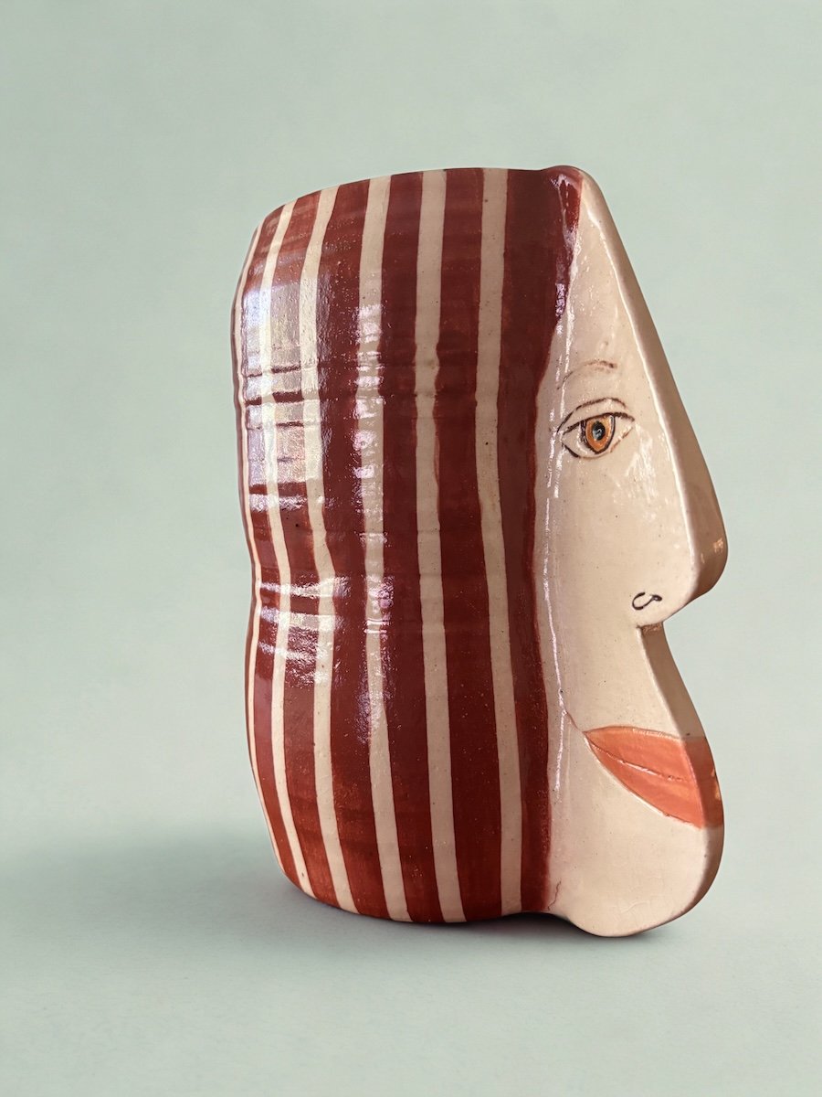 profiles vase side.jpg