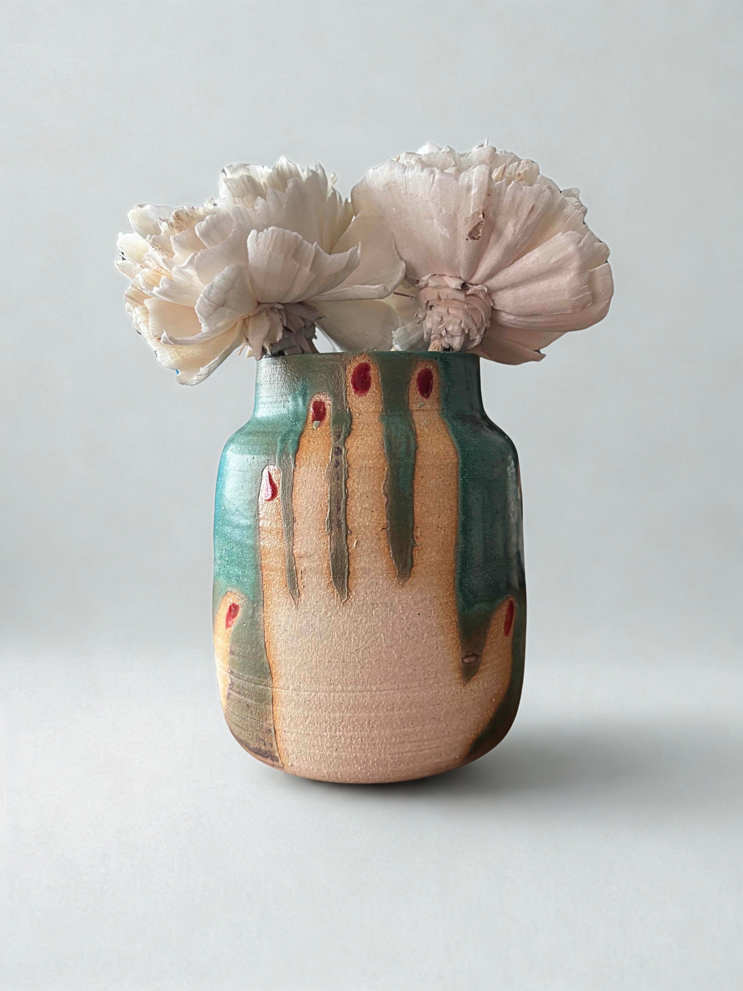 hands vase front.jpg