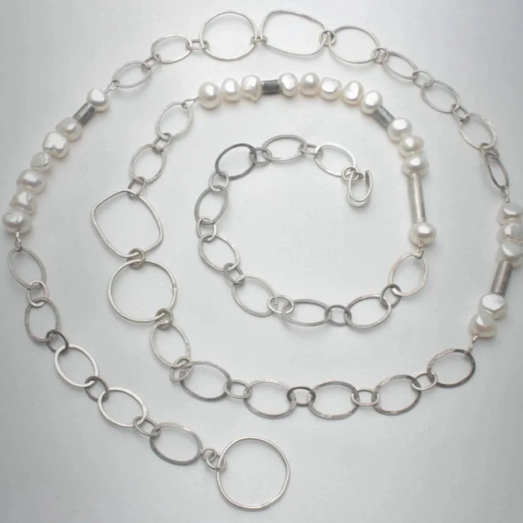 silver_pearl_textured_link_necklace_long_.jpg