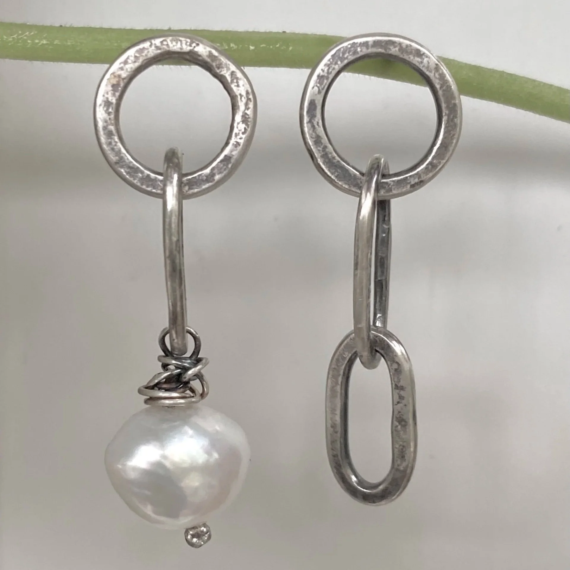 forged+link+sterling+%2B+pearl+drop+earrings+.jpg