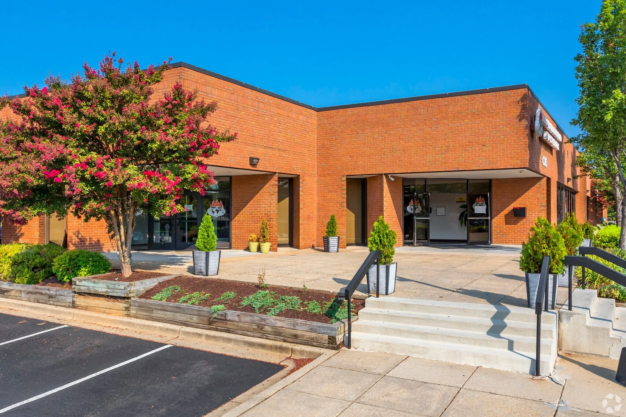 4400-Forbes-Blvd-Lanham-MD-Building-Photo-15-LargeHighDefinition.jpg
