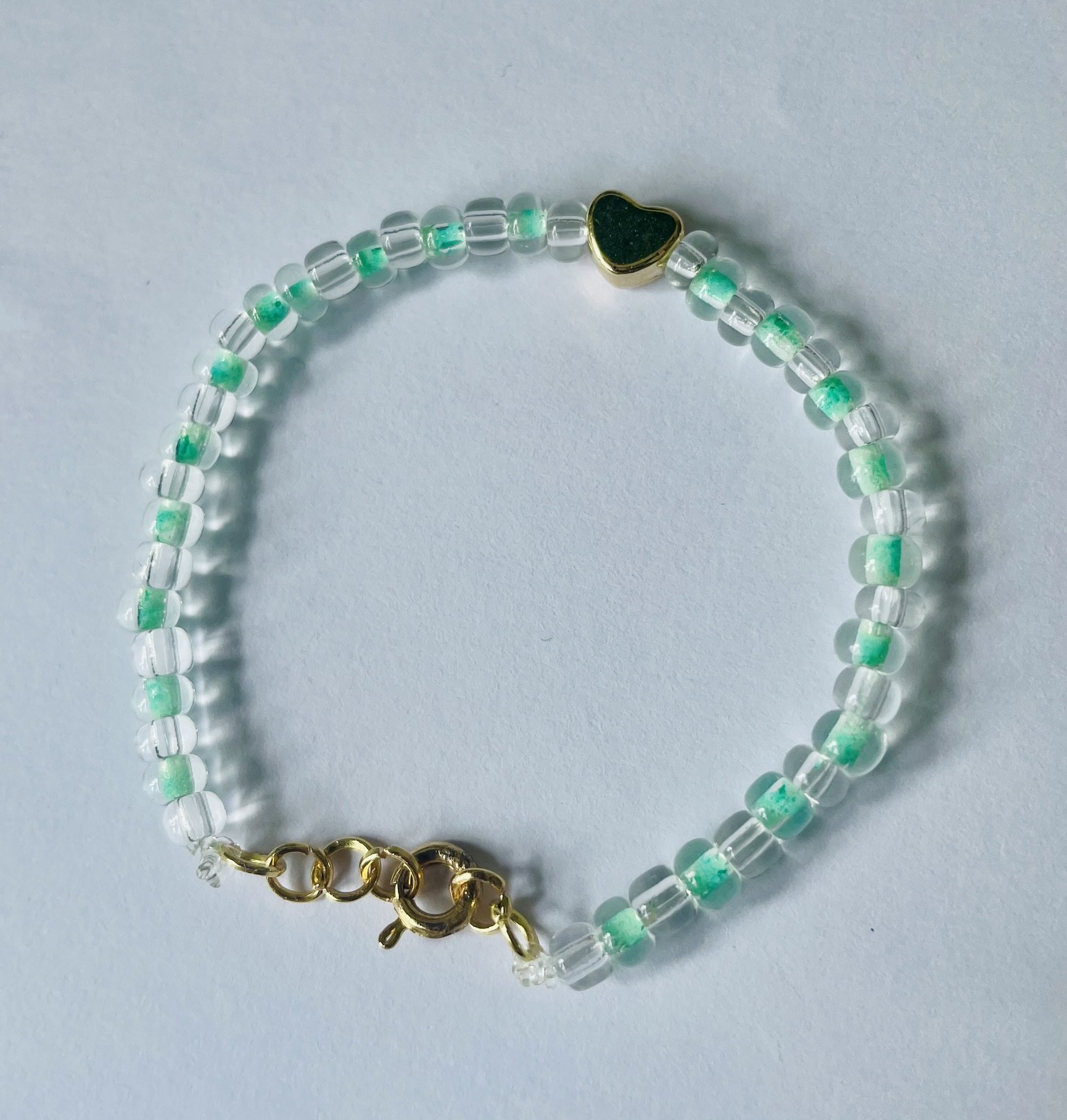 Gouden hartjes armband € 1,15