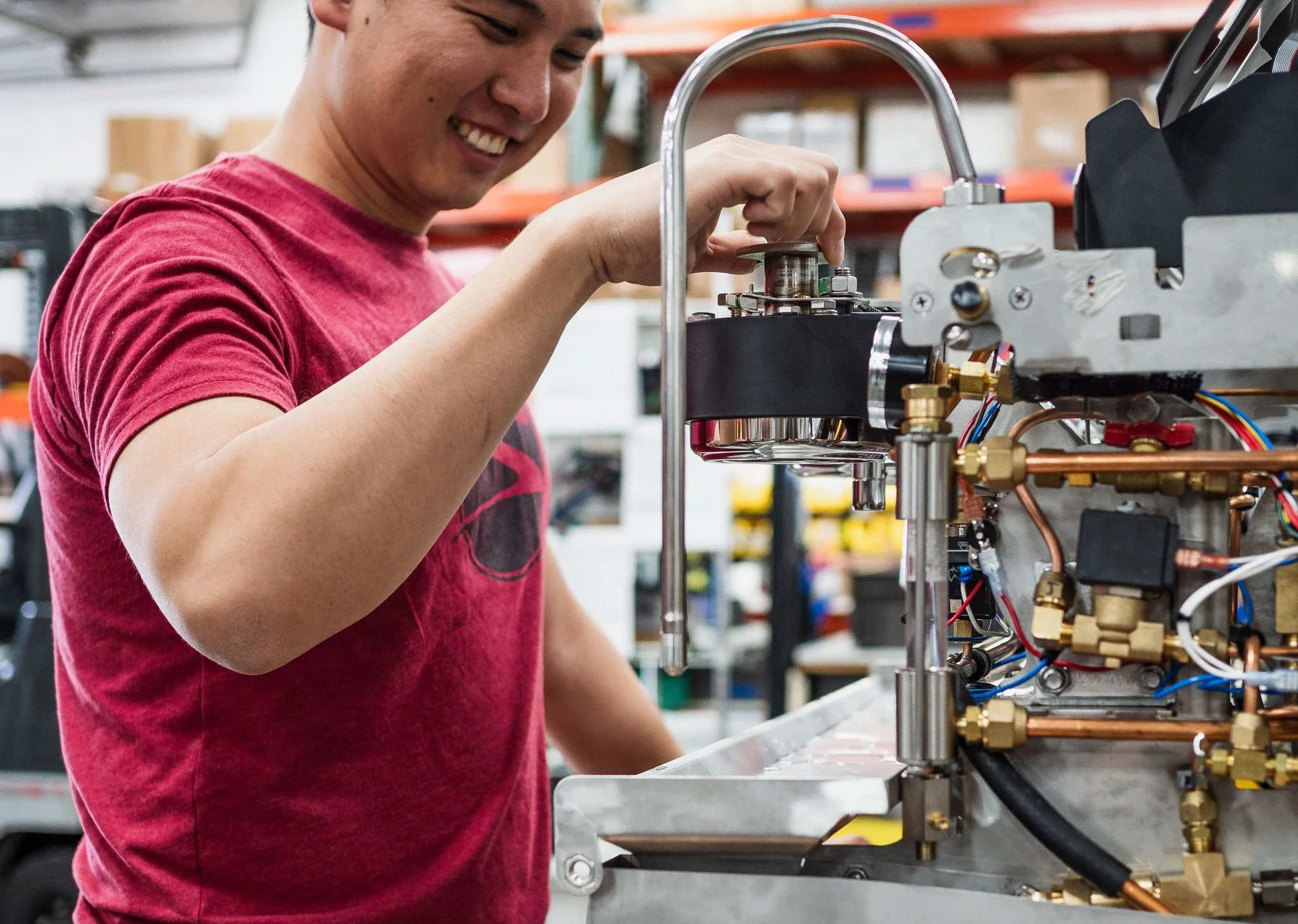 Built by engineers, trusted by baristas.
Our machines are a testament to mechanical craftsmanship and barista feedback. Because great coffee starts with a great machine.