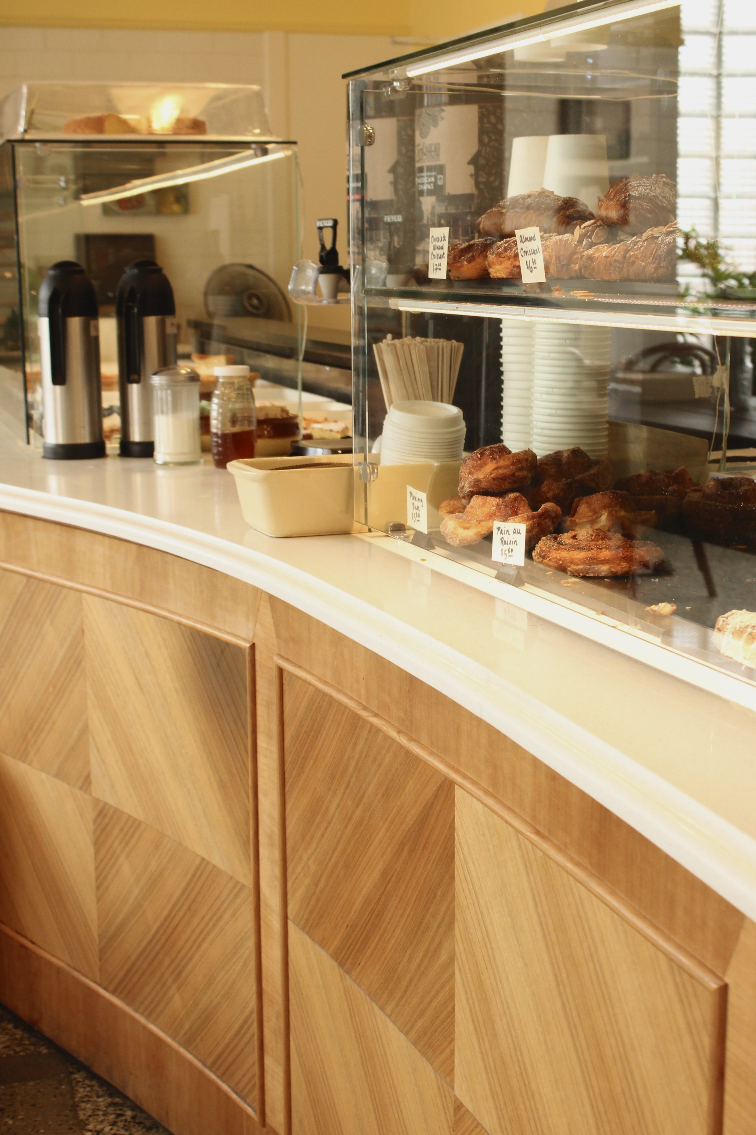 LaBaguette-cafe-APLohmannGeneralContracting-FineCarpentry-commercialrenovation-contractor-historicpreservation(7).jpeg