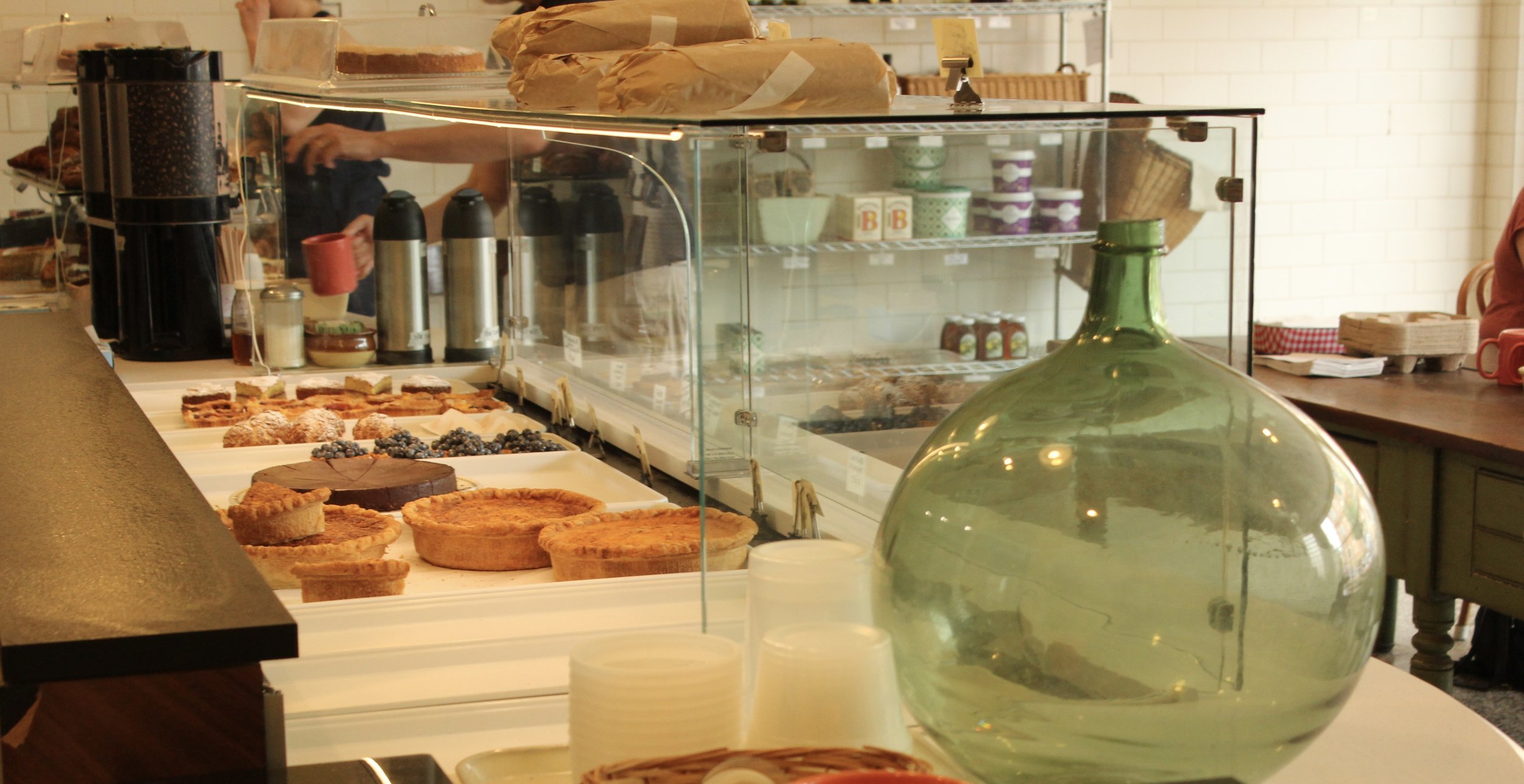 LaBaguette-cafe-APLohmannGeneralContracting-FineCarpentry-commercialrenovation-contractor-historicpreservation(31).jpeg