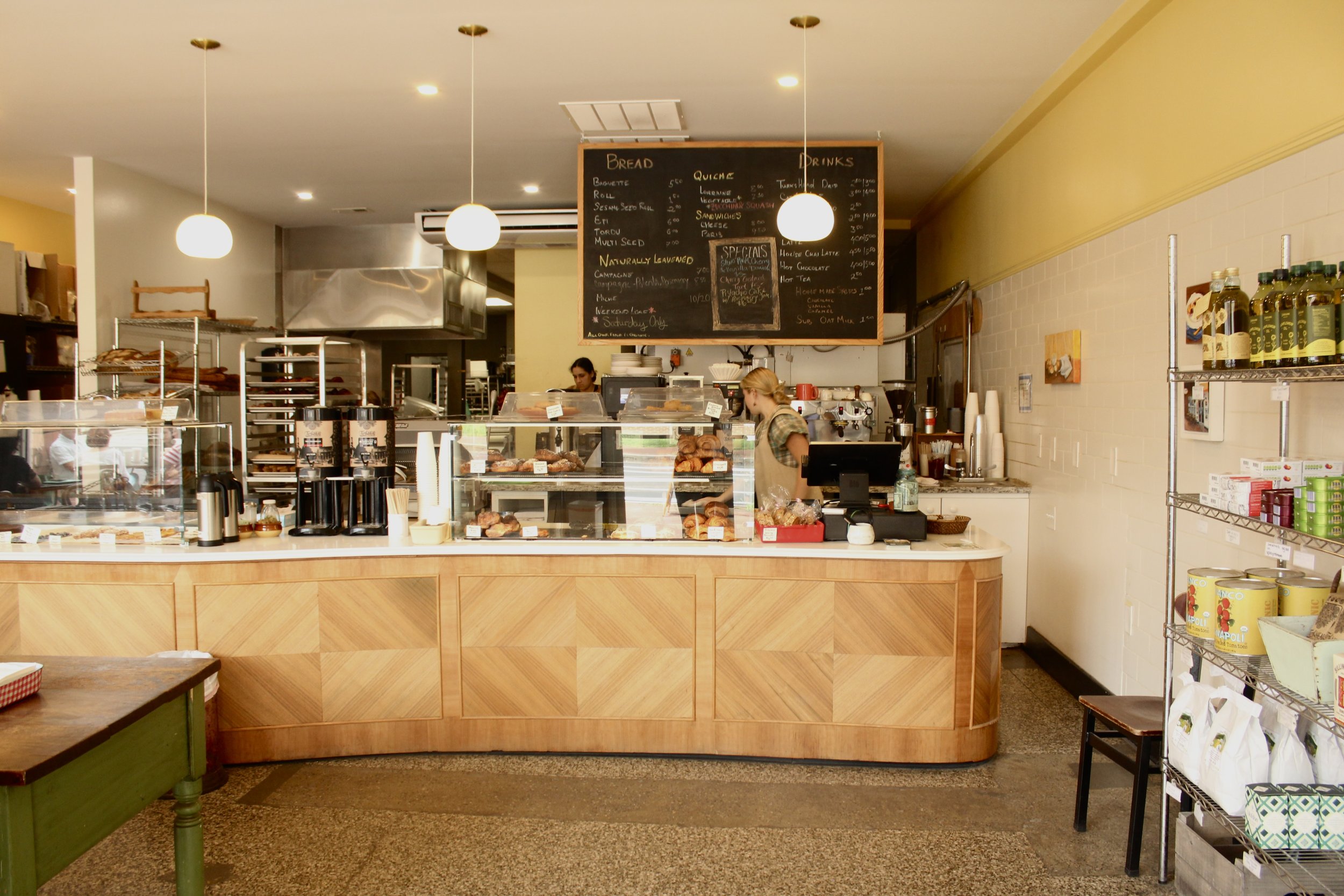 LaBaguette-cafe-APLohmannGeneralContracting-FineCarpentry-commercialrenovation-contractor-historicpreservation(4).jpeg