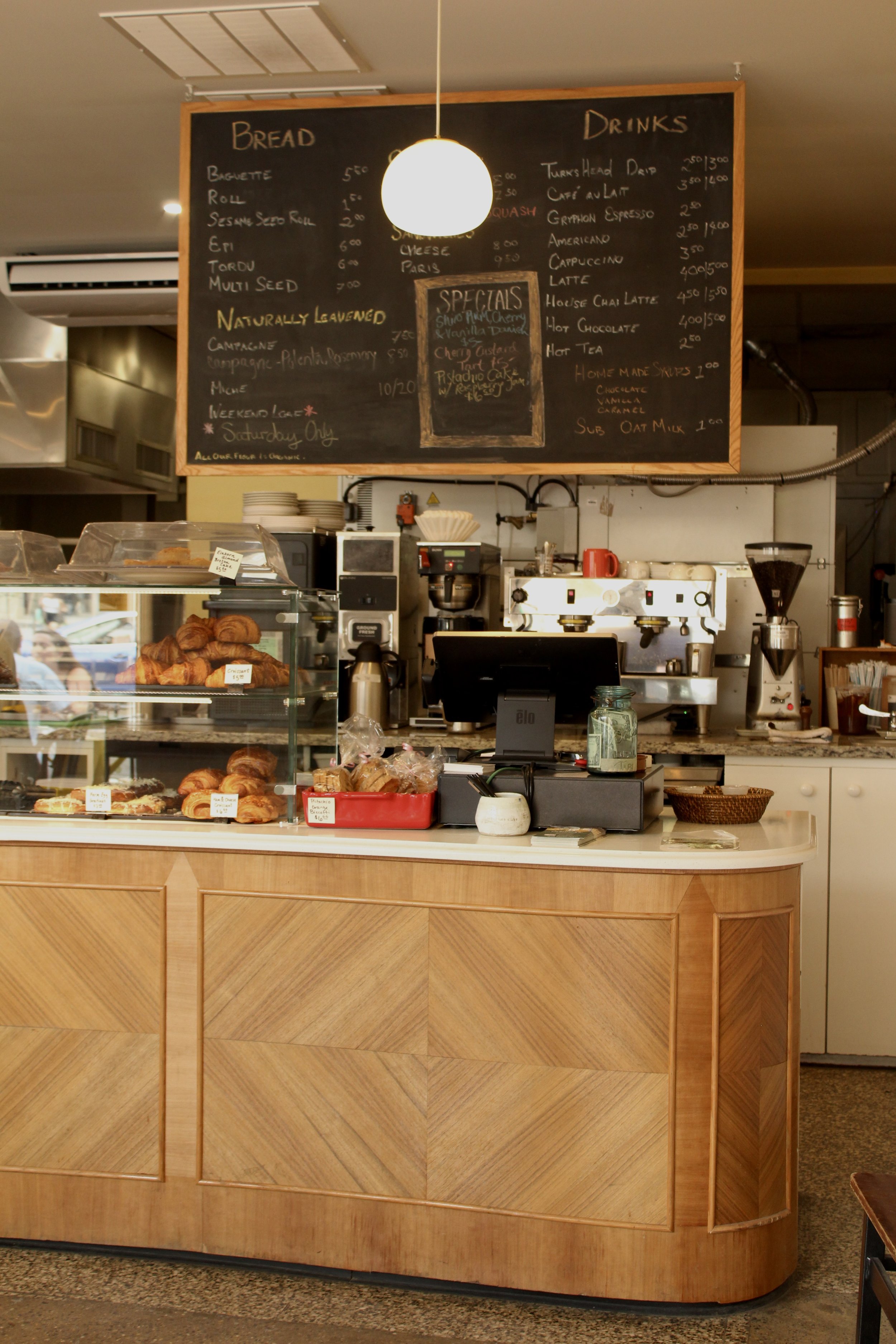 LaBaguette-cafe-APLohmannGeneralContracting-FineCarpentry-commercialrenovation-contractor-historicpreservation(27).jpeg