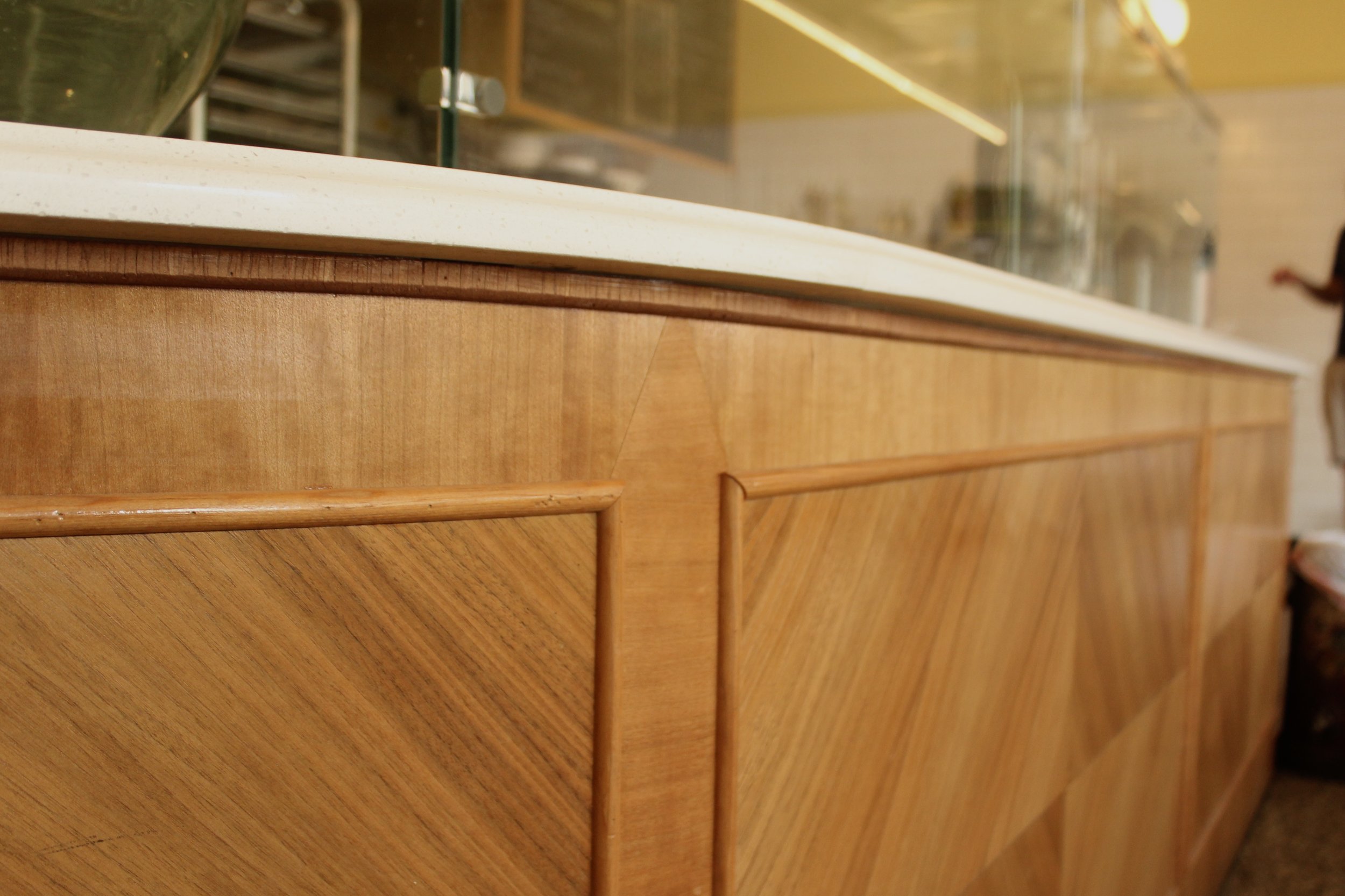 LaBaguette-cafe-APLohmannGeneralContracting-FineCarpentry-commercialrenovation-contractor-historicpreservation(17).jpeg