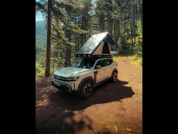 Recent overlanding frames 🏔️🚜

Northern Greece was the perfect place to put the new rooftop tent from @feldonshelter @overland.n.explore through its paces.

Dusty trails, wild camps, and sunsets with friends that felt like we played in a movie 🎞️
