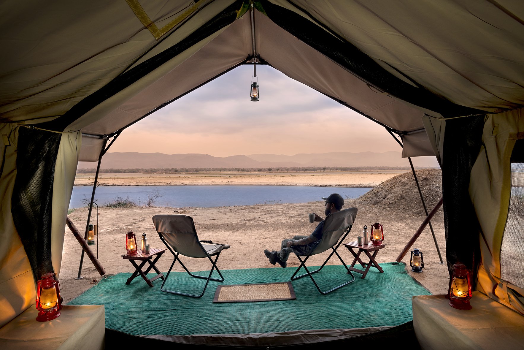ze_tent_001.jpg