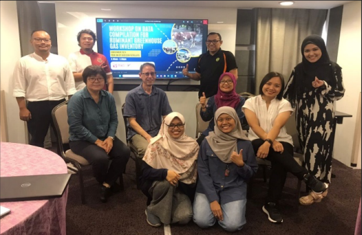Workshop on data compilation for ruminant greenhouse gas inventory, with UPM team members and NZAGRC expert consultant, Dr Andreas Wilkes (8 Nov 2024 at Park Inn Residence, Selangor, Malaysia).