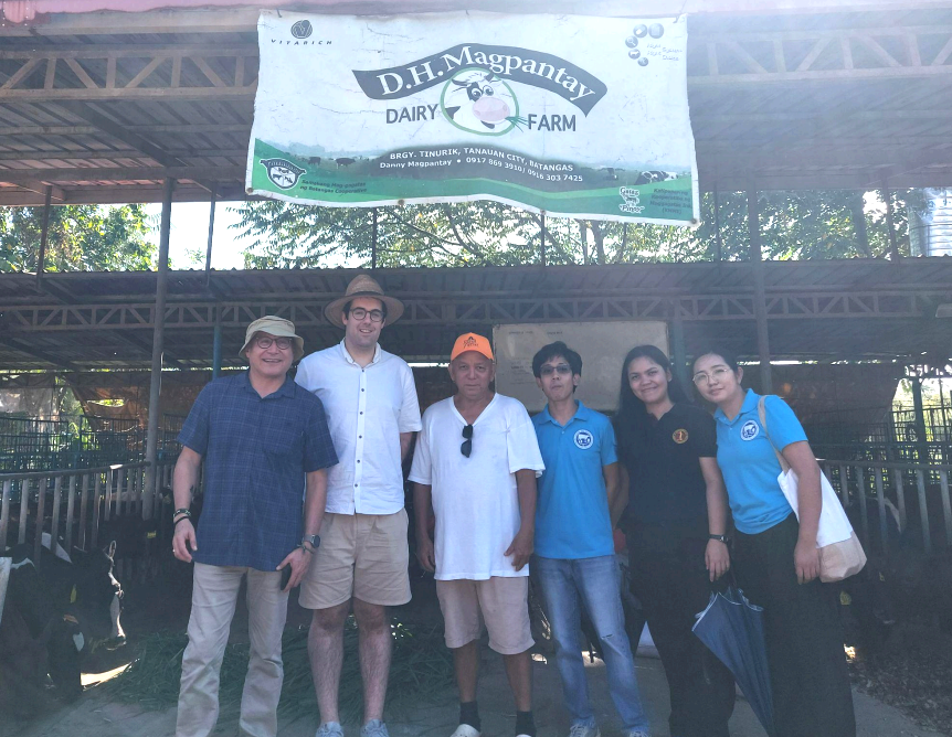 This visit to DH Magpantay Farm provided valuable insights into the role of smallholder
dairy farmers in the Philippines, and how the results from the mitigation studies can benefit the cattle farmers.  With Dr. David Pacheco from NZAGRC, Mr. Nathan 