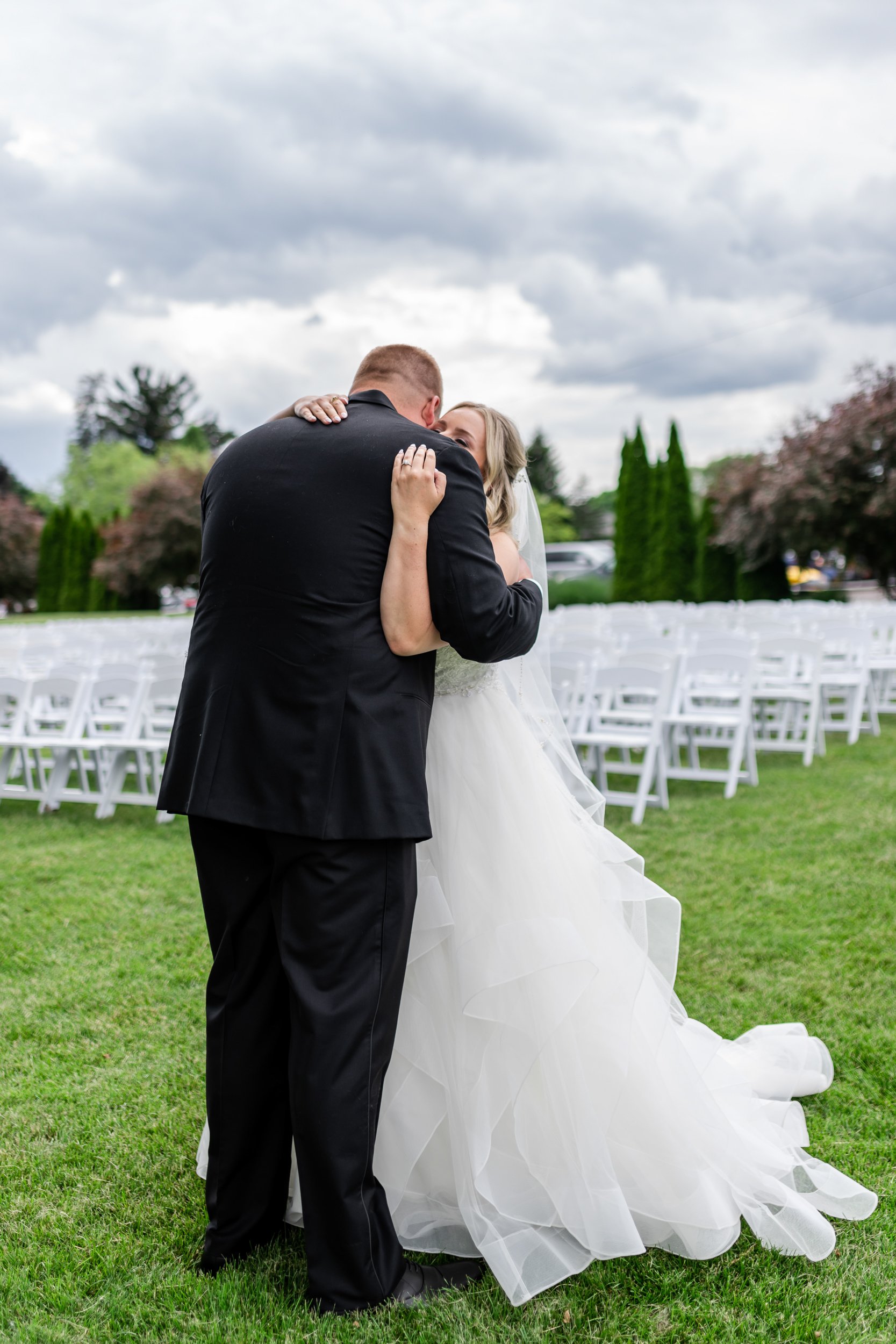 kandra-lynn-photography-2022-fox-hills-golf-wedding-034.jpeg