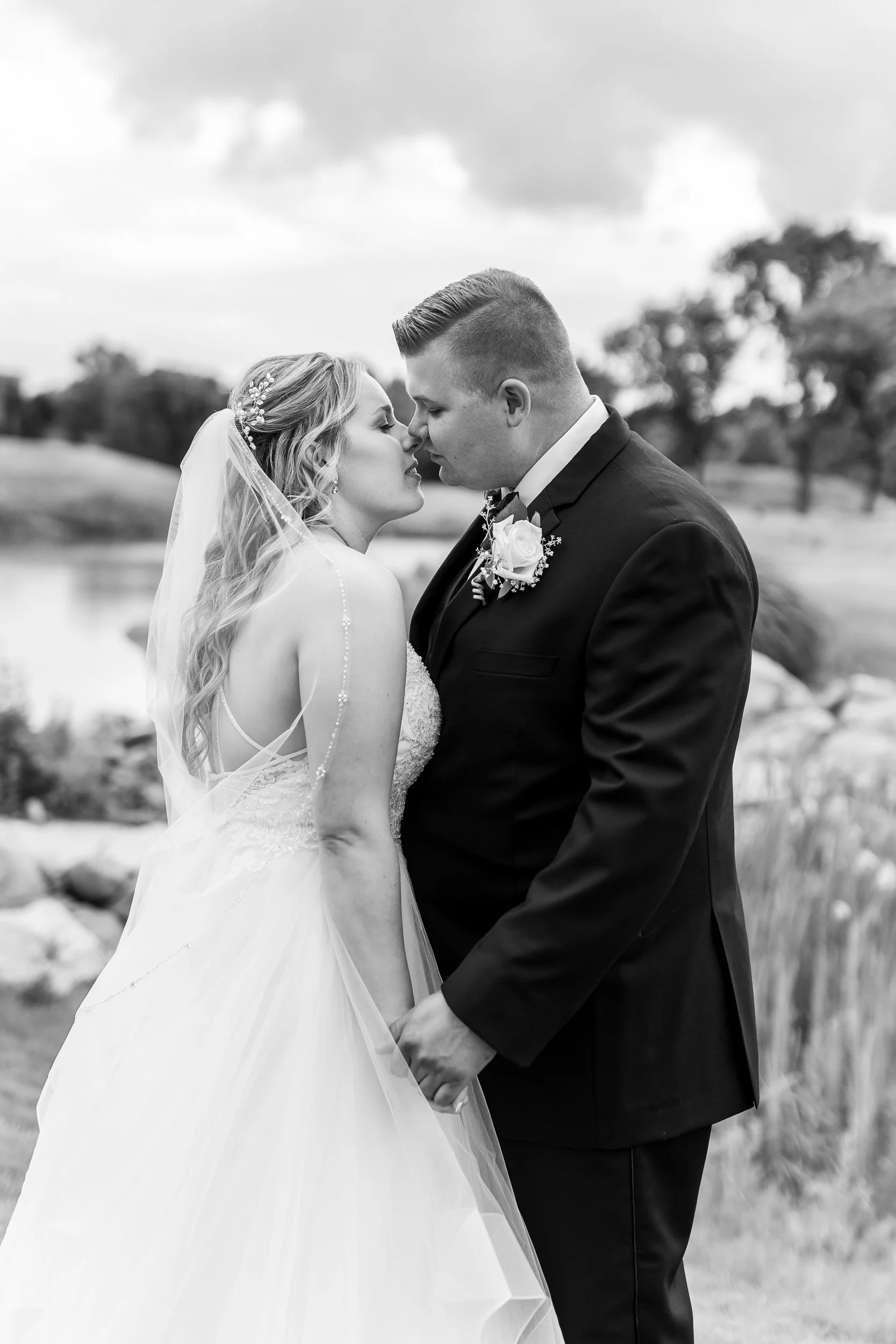 kandra-lynn-photography-2022-fox-hills-golf-wedding-056.jpeg