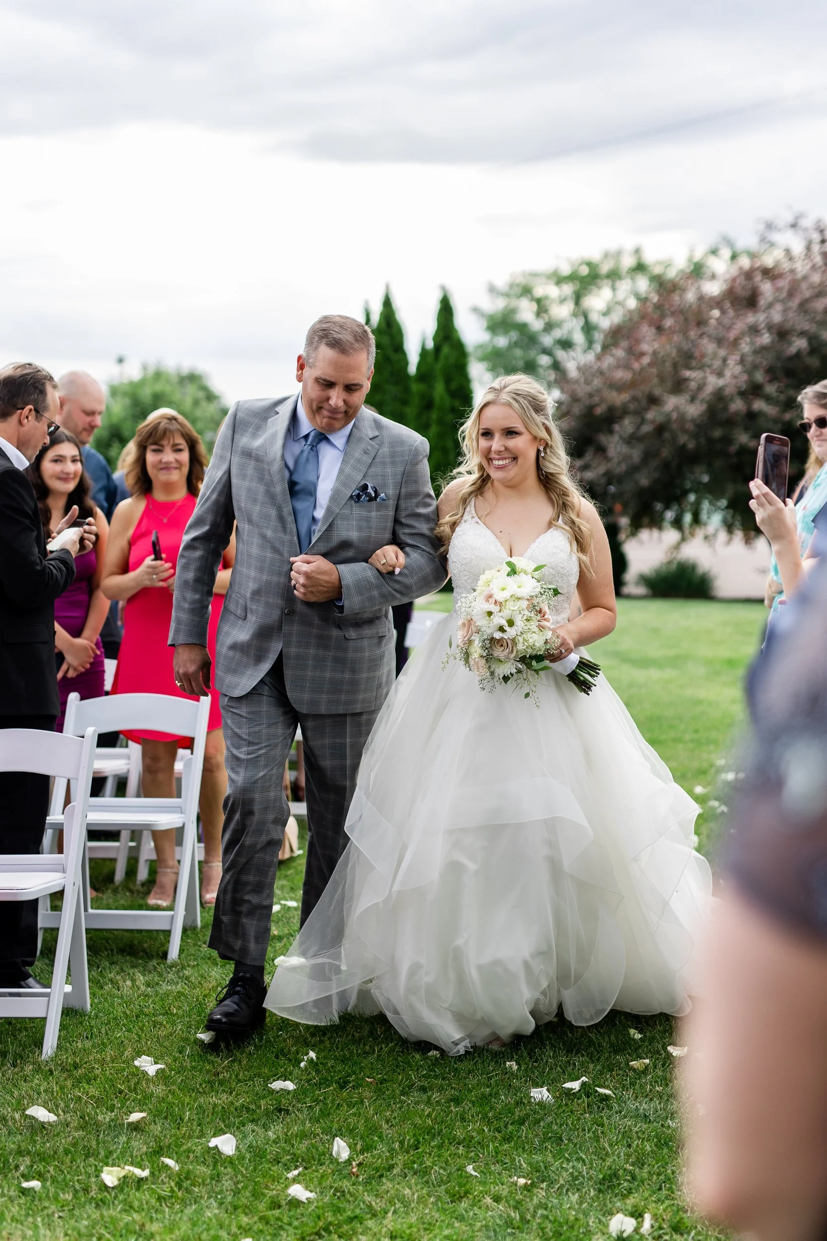 kandra-lynn-photography-2022-fox-hills-golf-wedding-102.jpeg