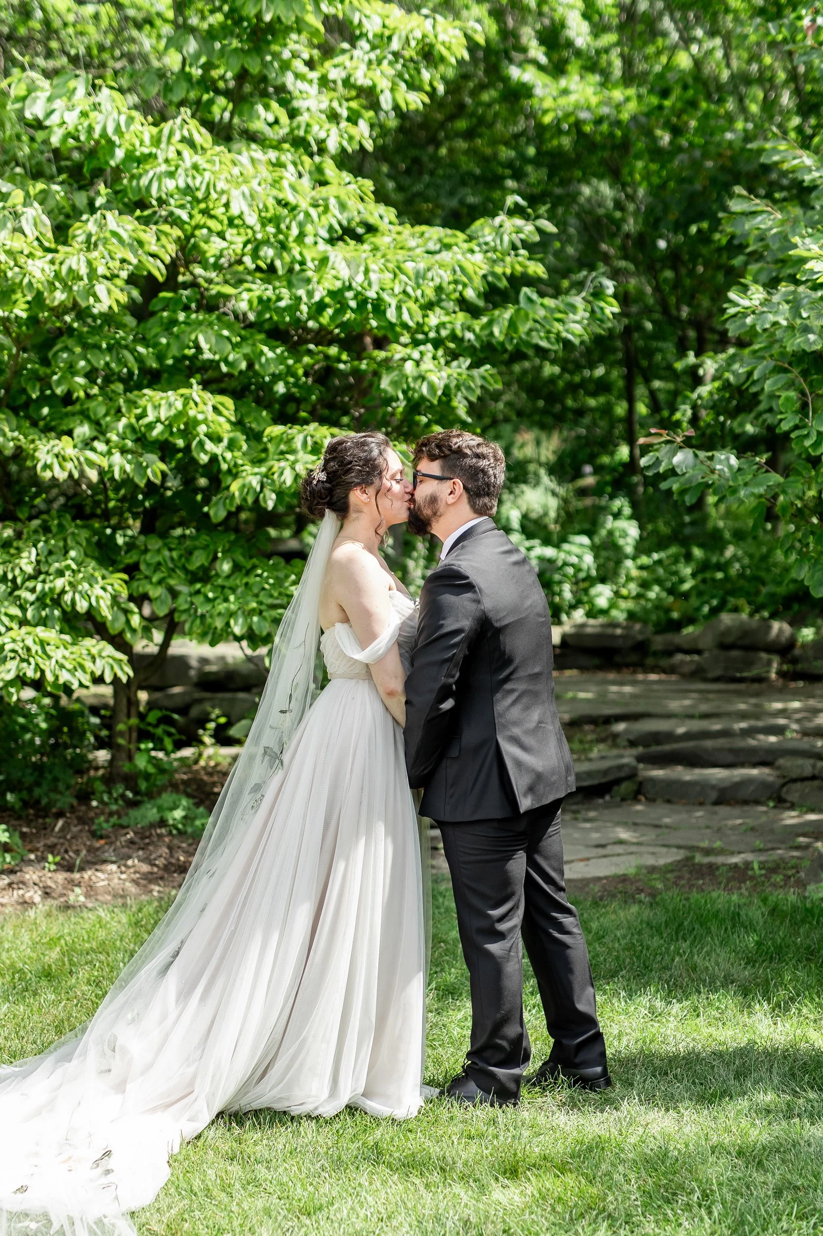kandra-lynn-photography-michigan-state-horticulture-gardens-wedding-083.jpg