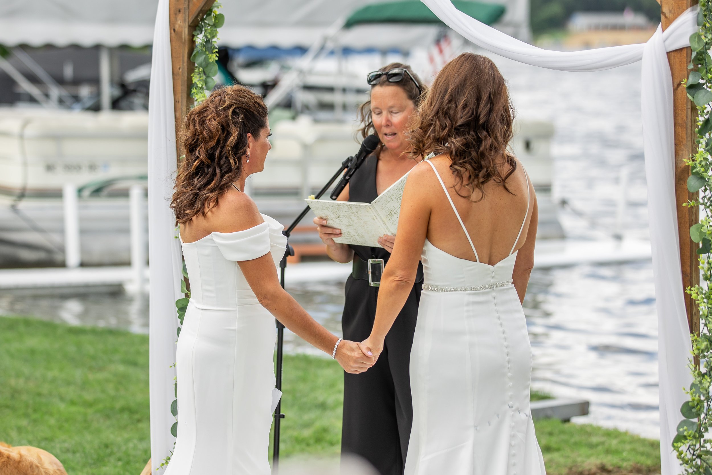 kandra-lynn-photography-2023-summer-lakeside-wedding-11.jpg