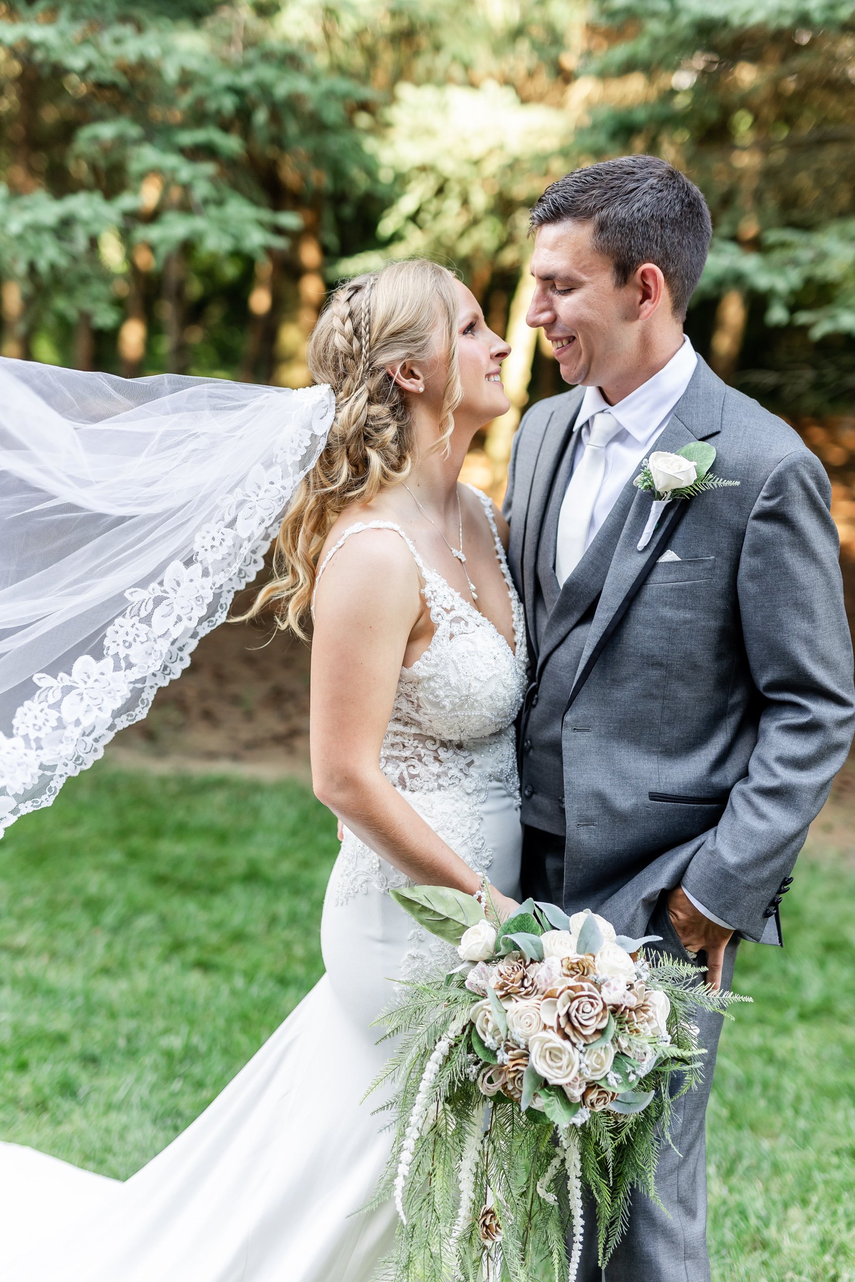 kandra-lynn-photography-2022-pine-tree-barn-wedding-074.jpeg