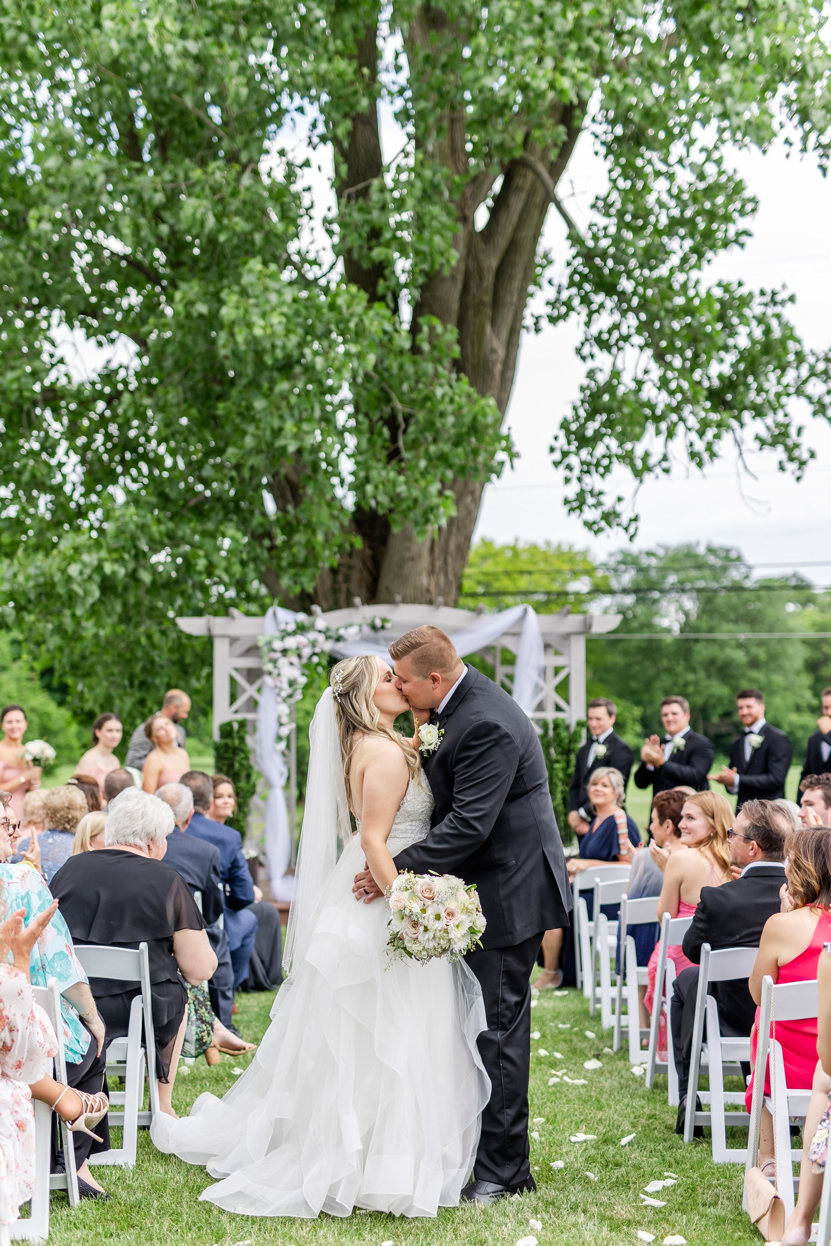 kandra-lynn-photography-2022-fox-hills-golf-wedding-117.jpeg
