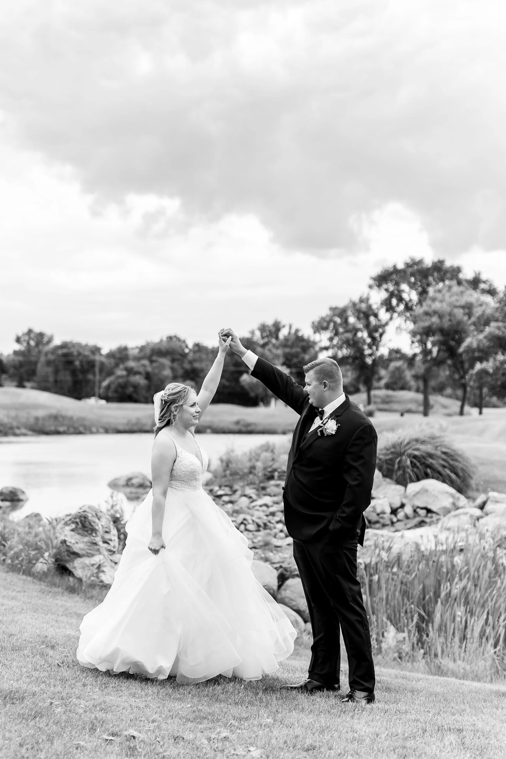 kandra-lynn-photography-2022-fox-hills-golf-wedding-057.jpeg