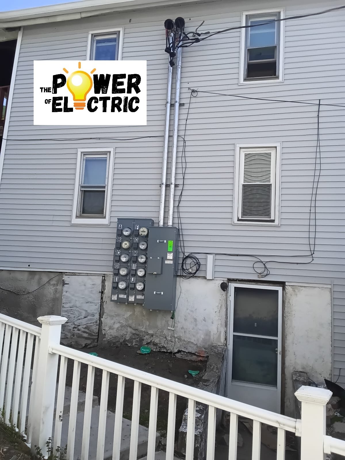 Plymouth, PA: Multi-Family 600A 10-Meter Service