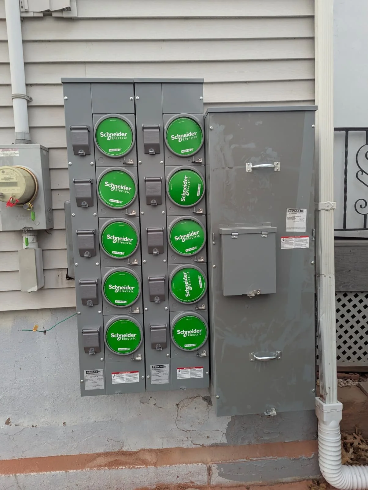 Kingston, PA: Student Housing 600A 10-Meter Service