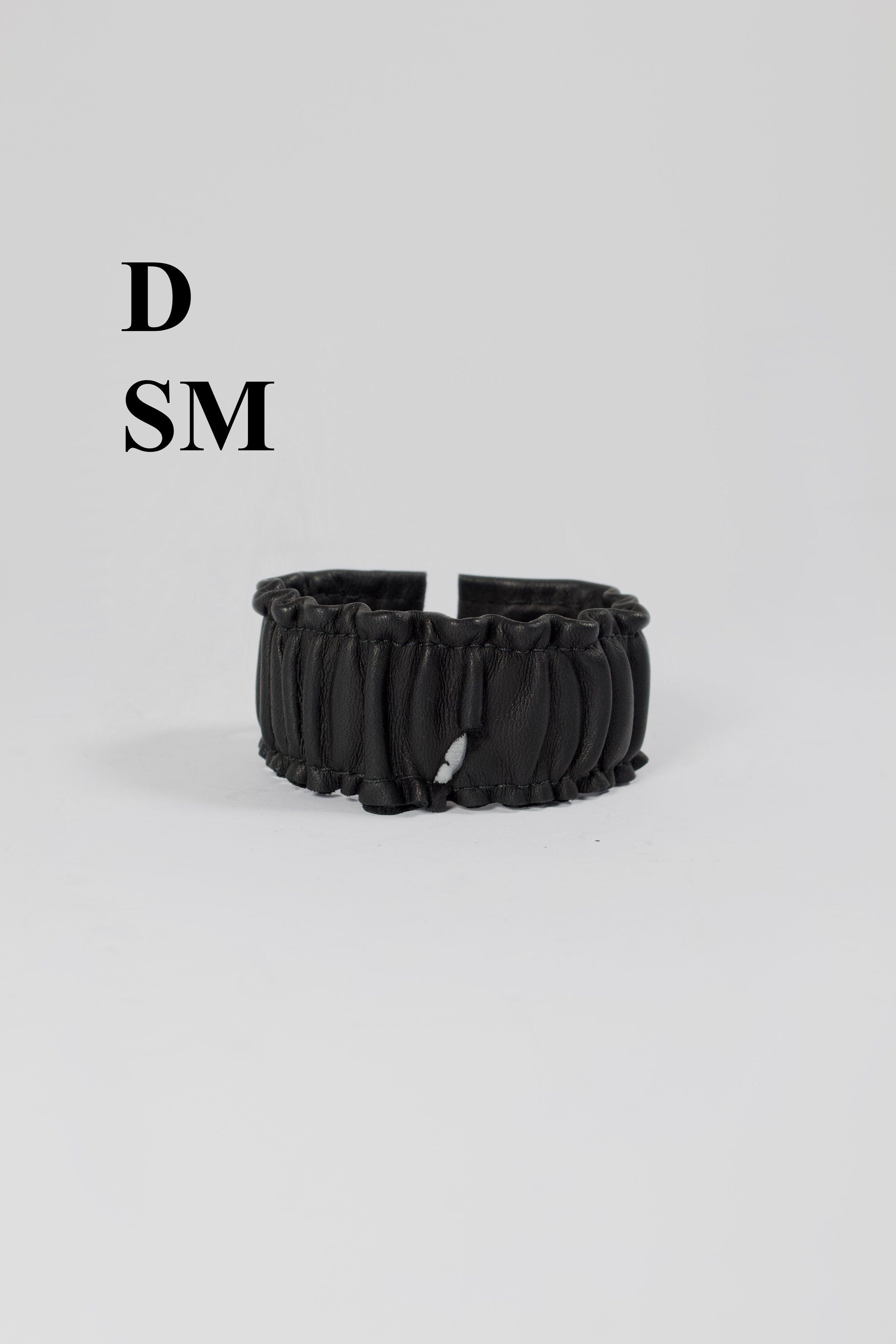 HUEL_LEATHER_ACCESSORIES_ARTISANAL_VANCOUVER_CANADA_CUFF.jpg