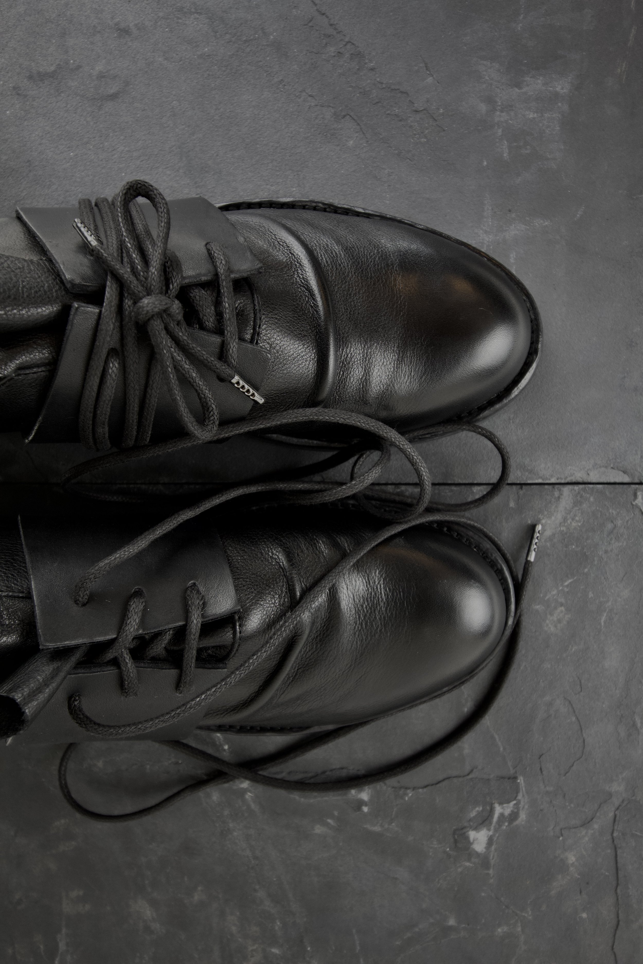HUEL-LEATHER-LACES-3.jpg
