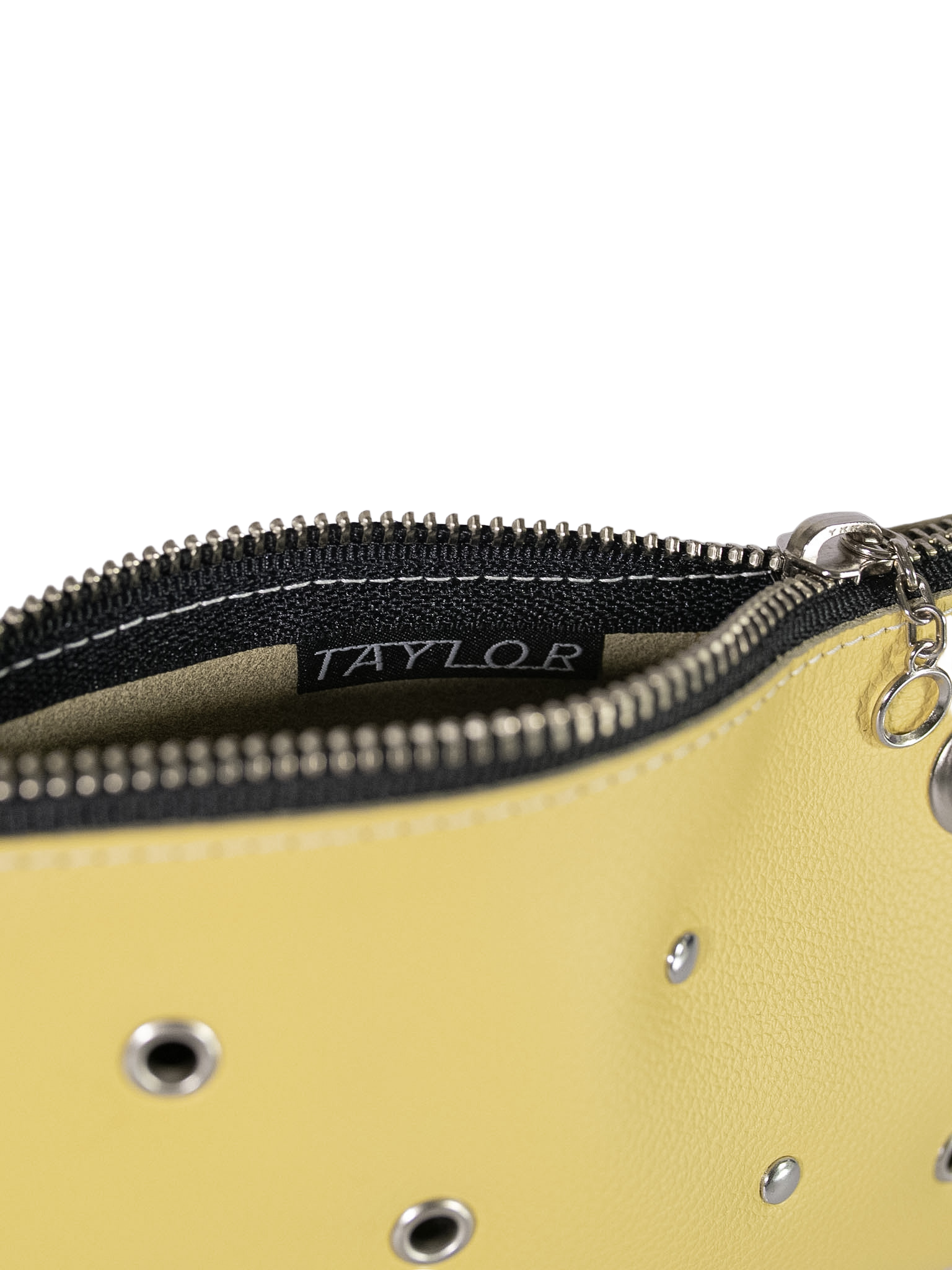 Pouch_Yellow_Tag.png