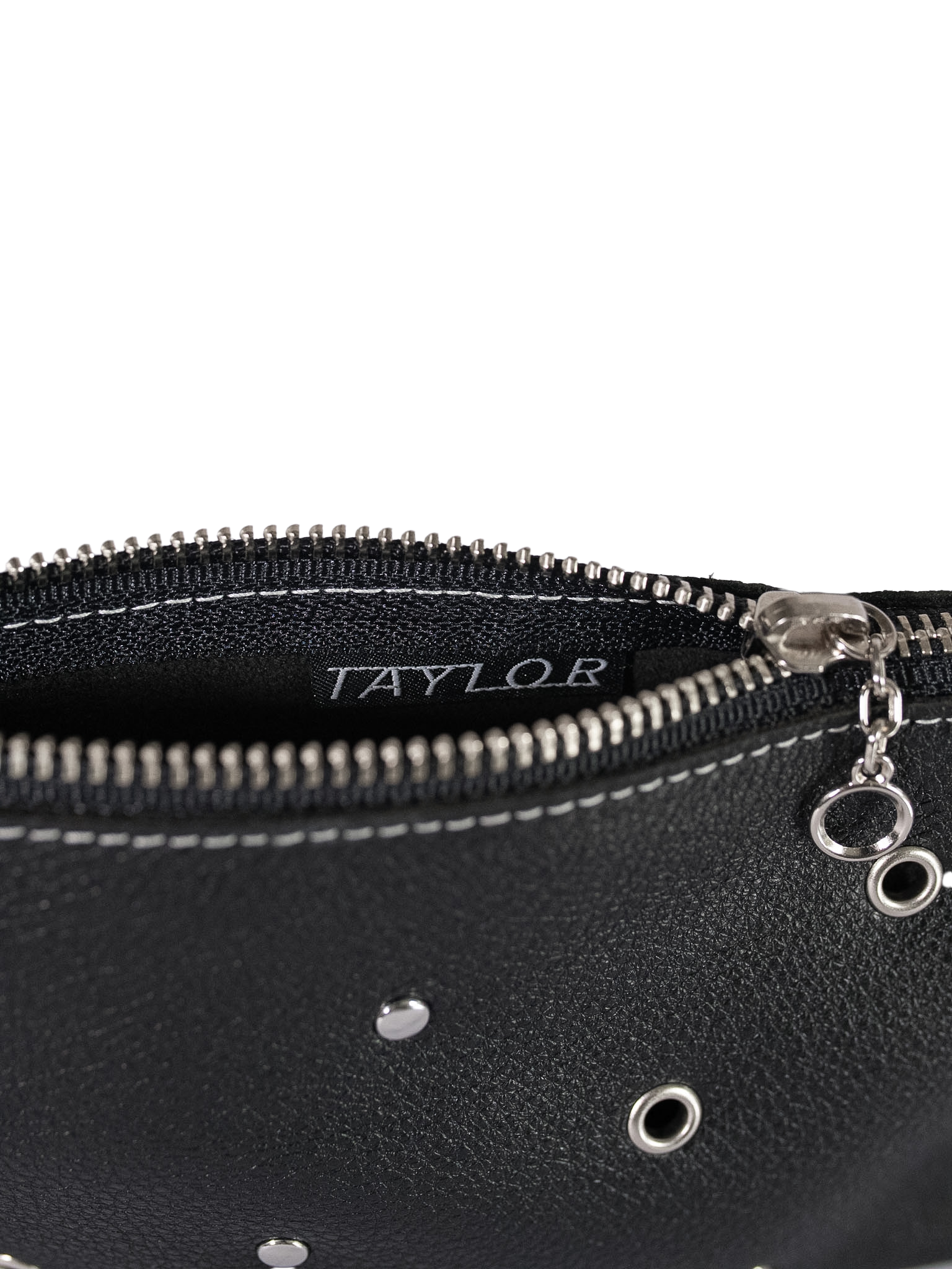 Pouch_Black_Tag.png