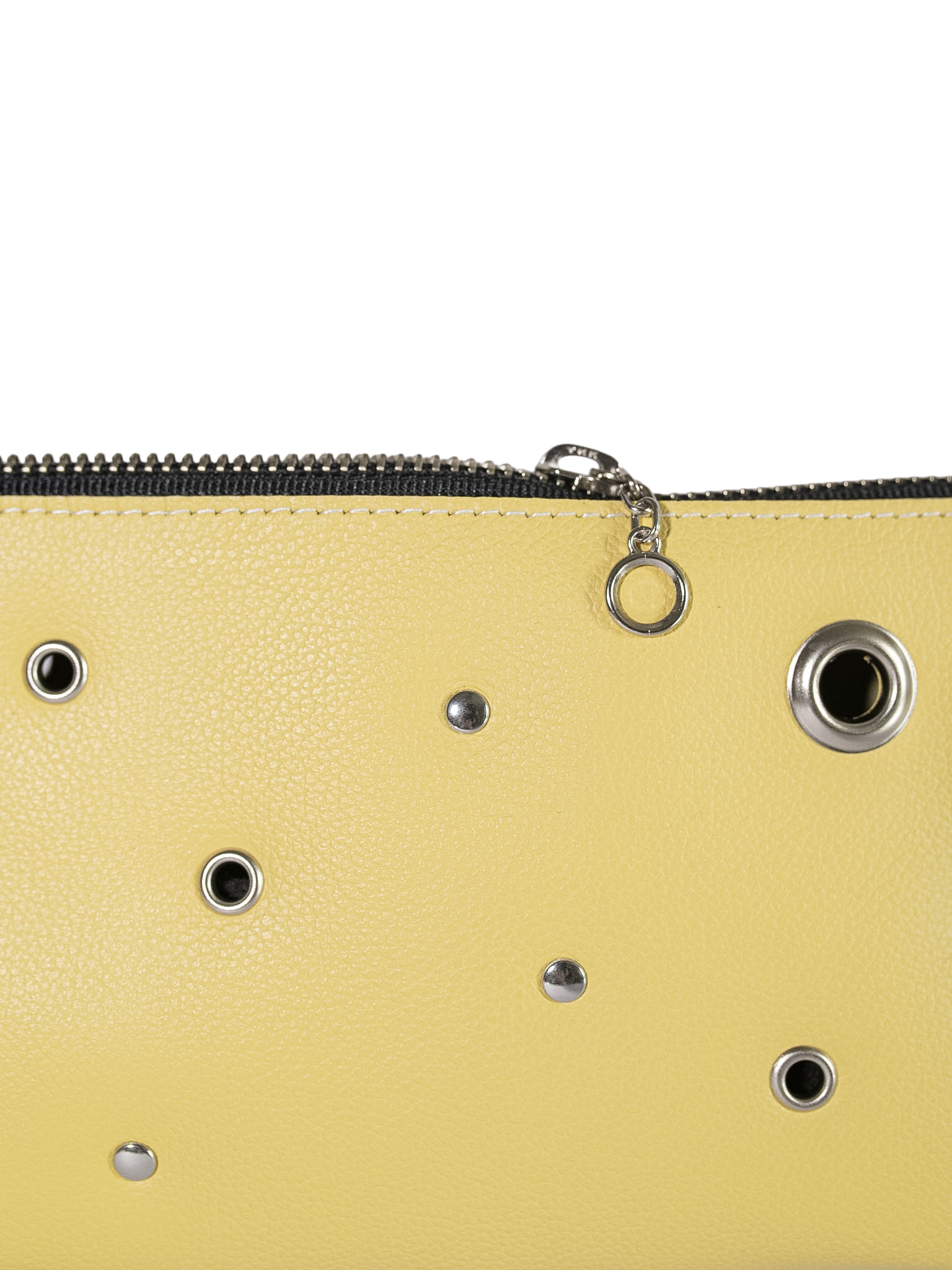 Pouch_Yellow_CloseUp.png