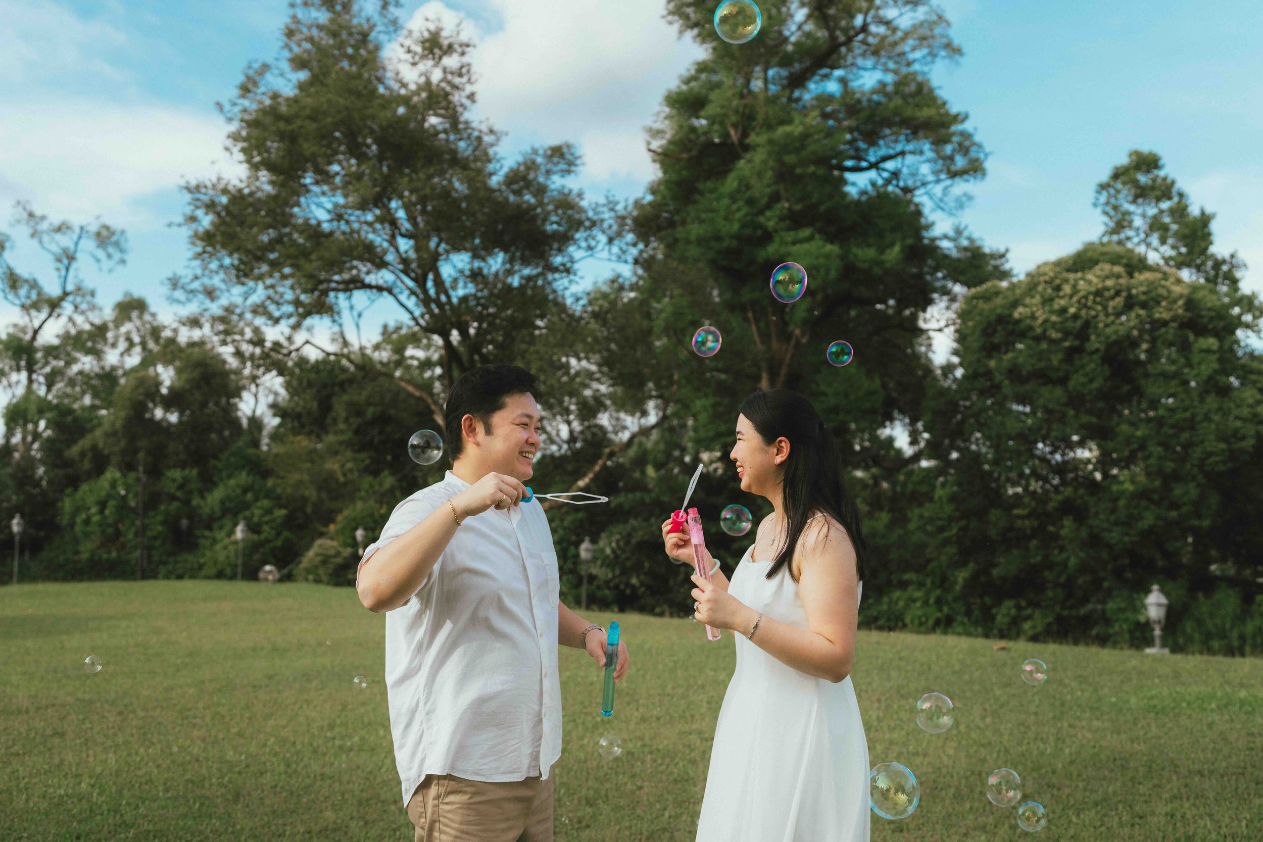 chia yi & kenneth
bubbles and snacks